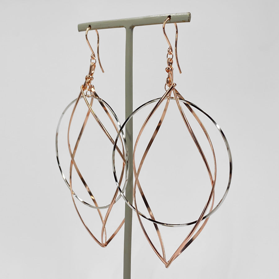 K14GF 白銀に舞う華びら ピアス|GFP1334PW