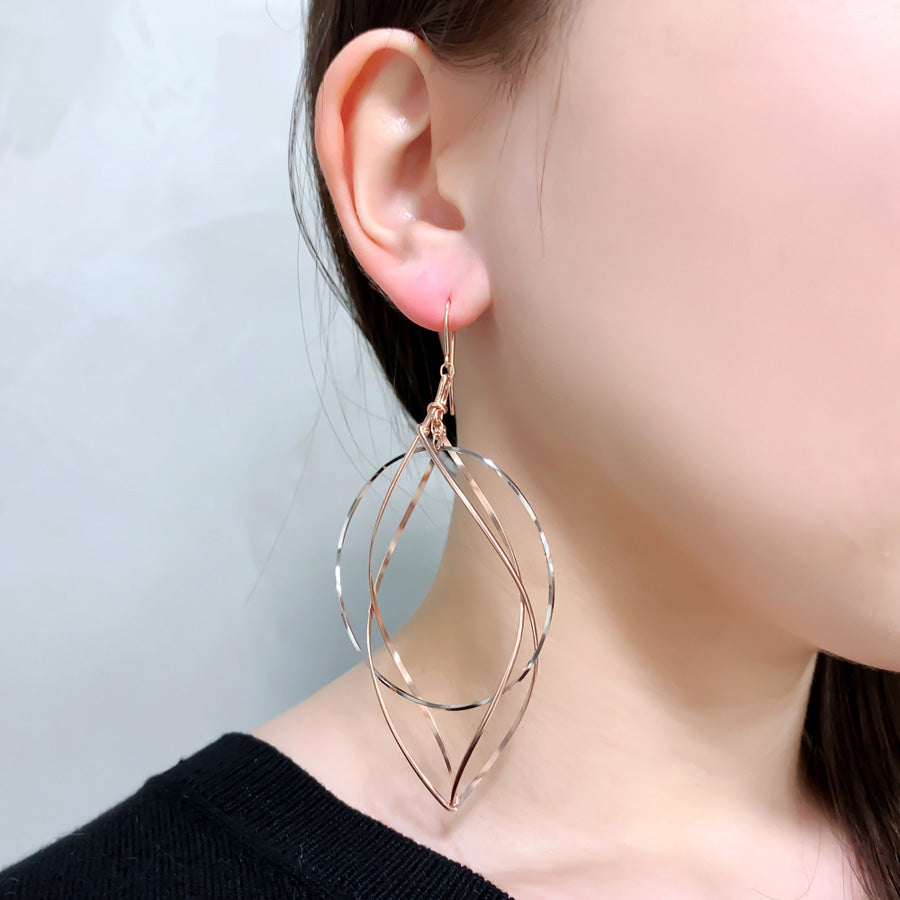 K14GF 白銀に舞う華びら ピアス|GFP1334PW