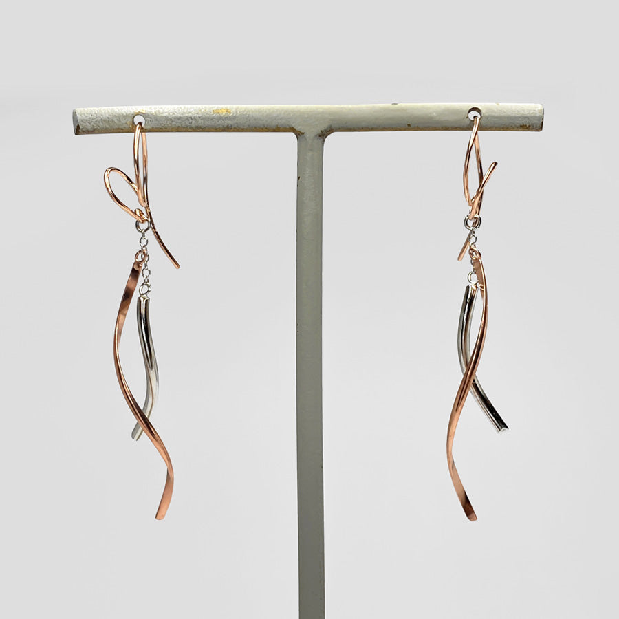 K14GF 舞い躍る軌跡 ピアス|GFP1335PW