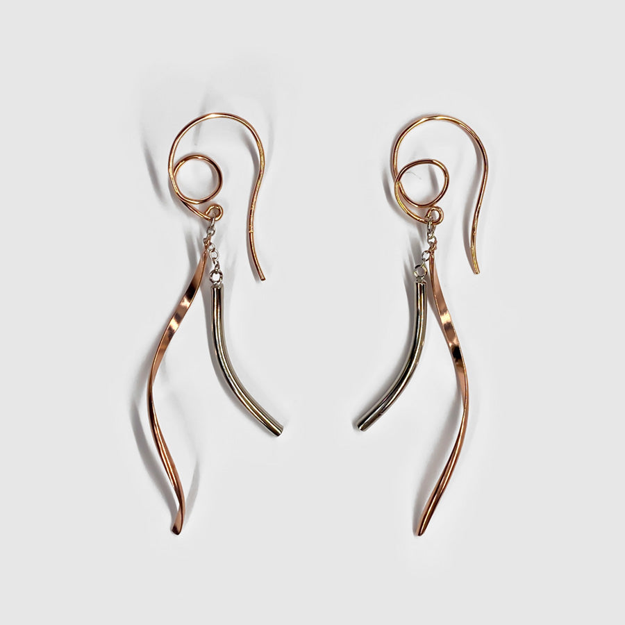 K14GF 舞い躍る軌跡 ピアス|GFP1335PW