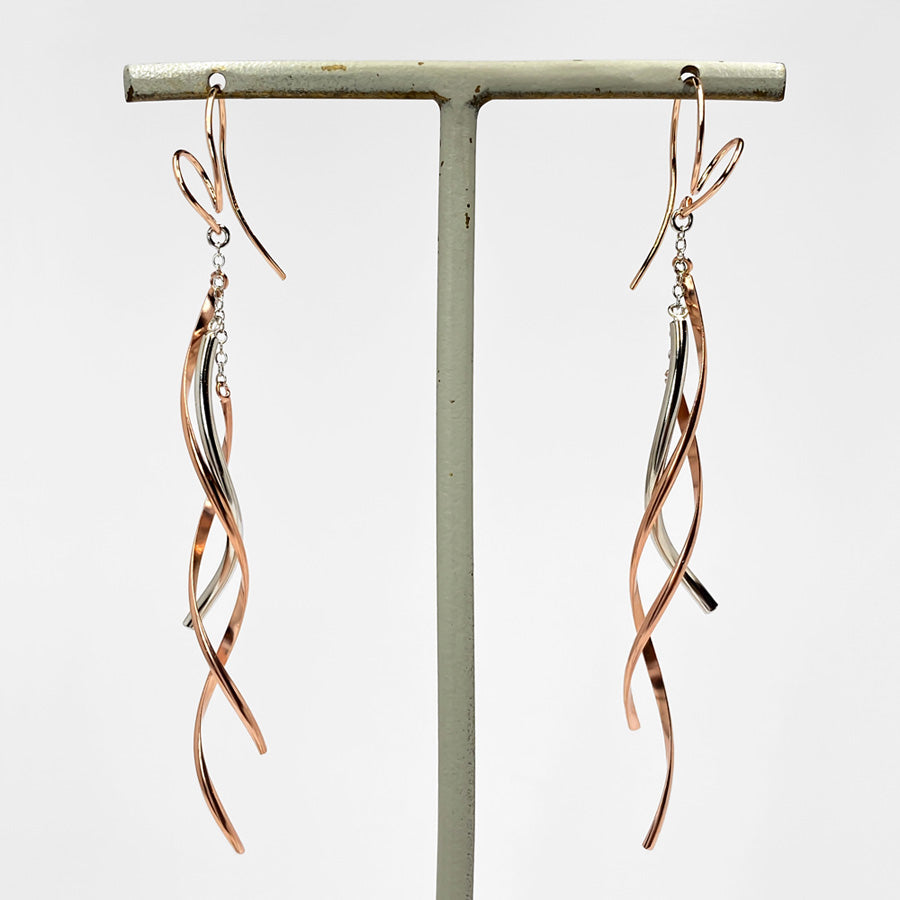 K14GF 舞い躍る軌跡 ピアス|GFP1336PW