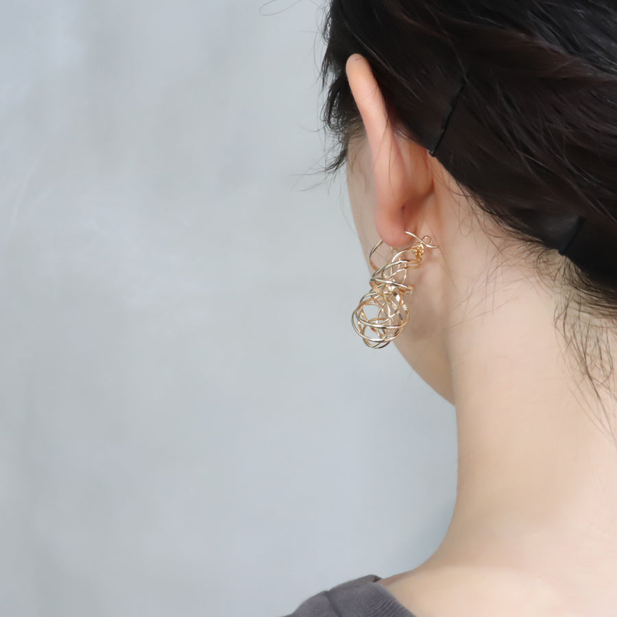 K14GF 光の環 ピアス|GFP1349