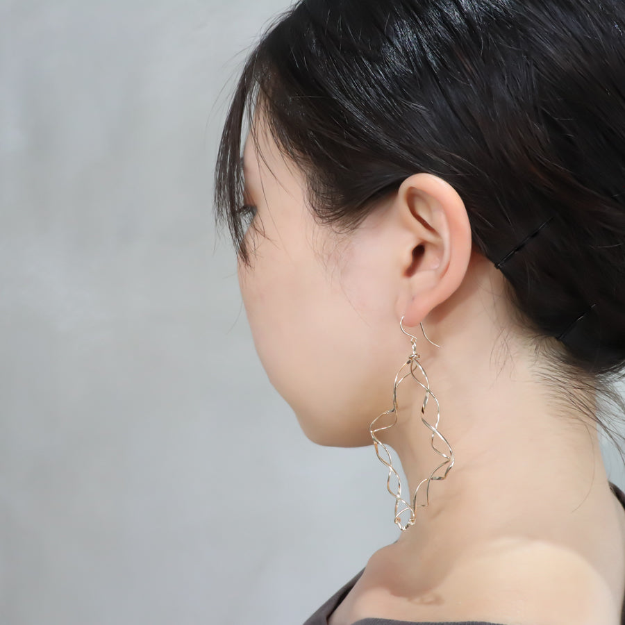 K14GF 肖像のフレーム ピアス|GFP1352