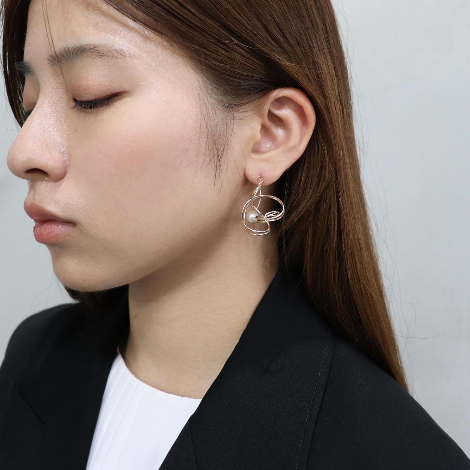 K14GF 輪のゆらぎ ピアス|GFP1362GD