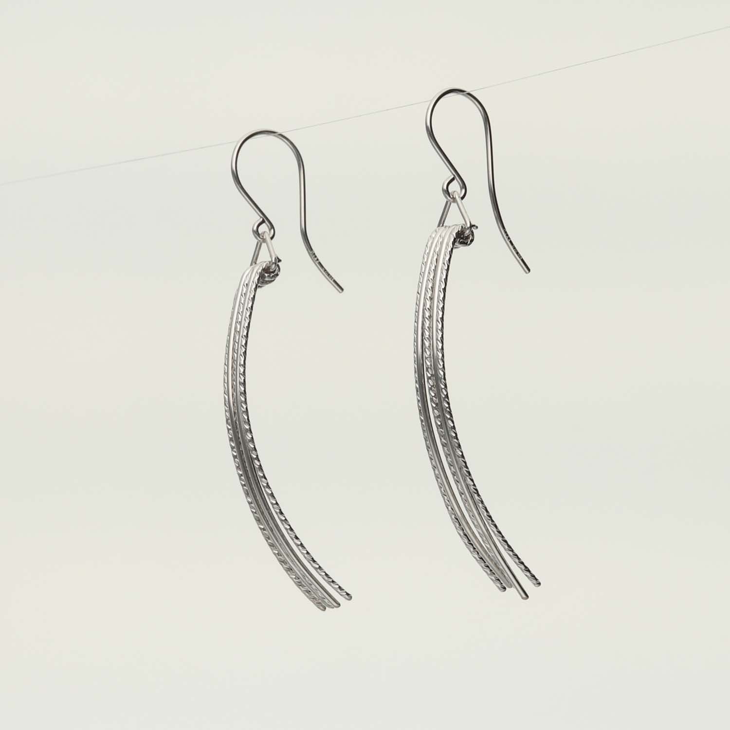 K14GF 微光華のしらべ ピアス|GFP1367WH