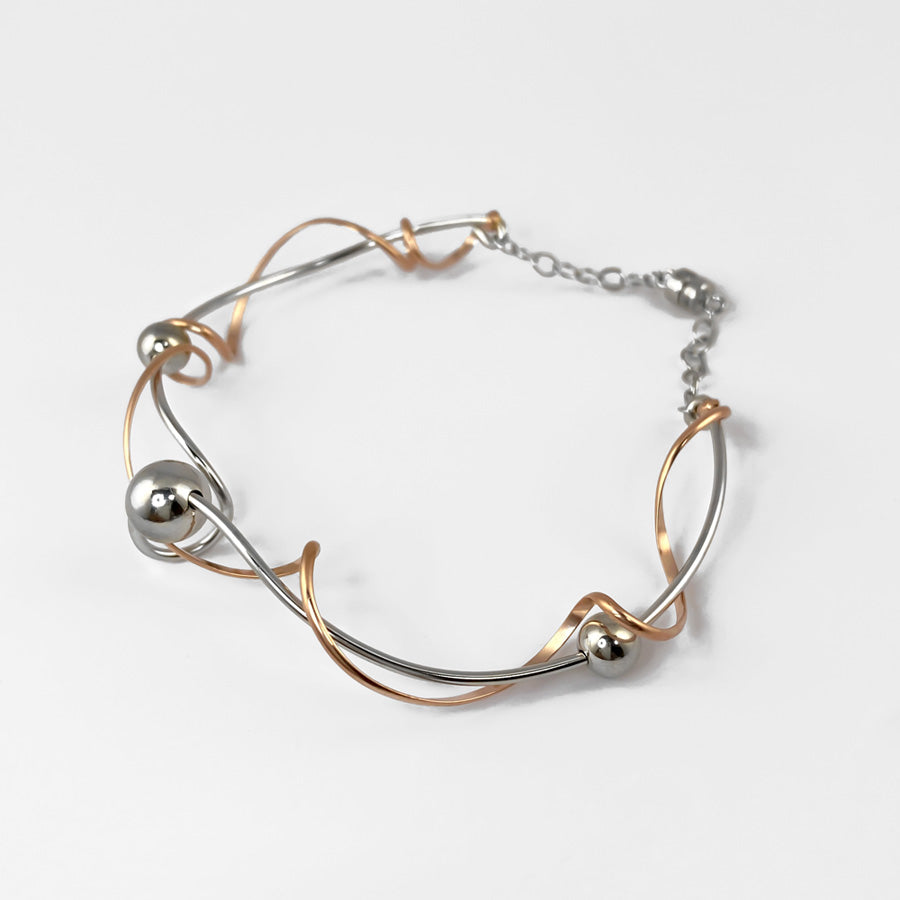 K14GF 躍動的に咲く マグネットバングル|GFP3042PW