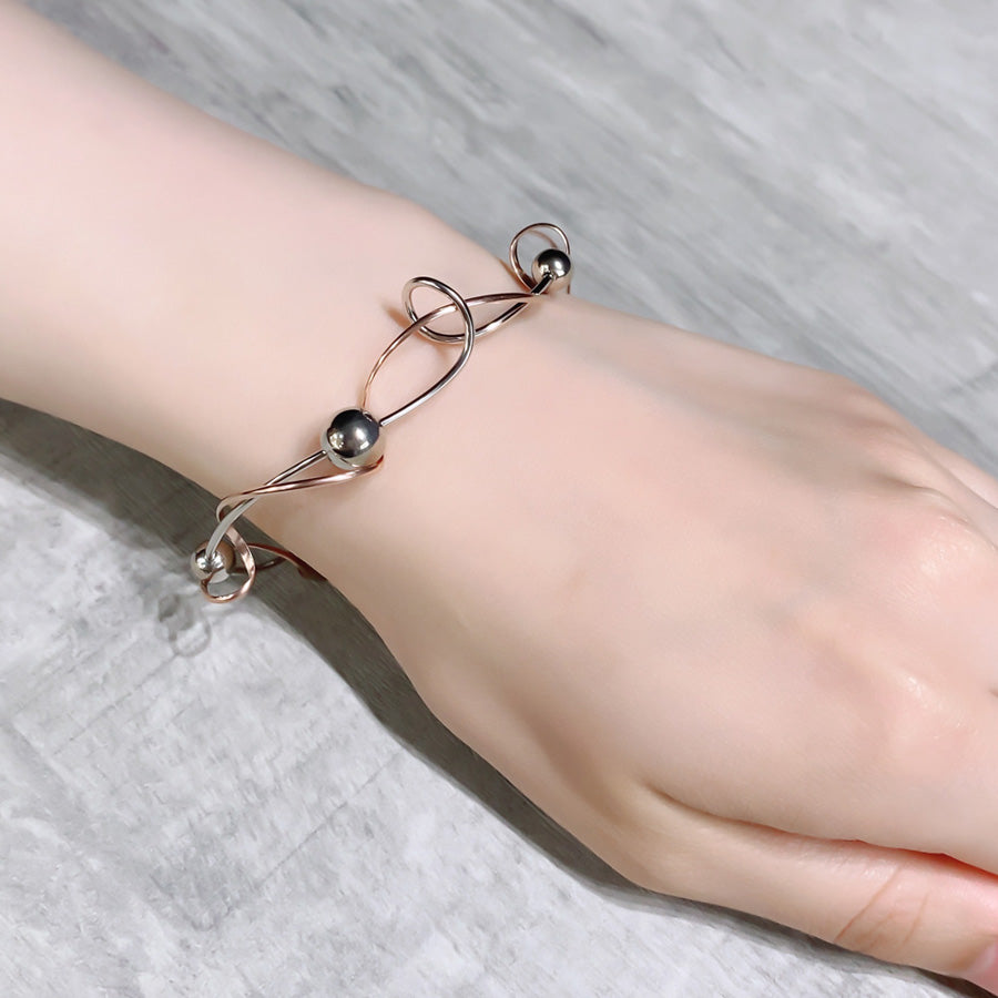 K14GF 躍動的に咲く マグネットバングル|GFP3042PW