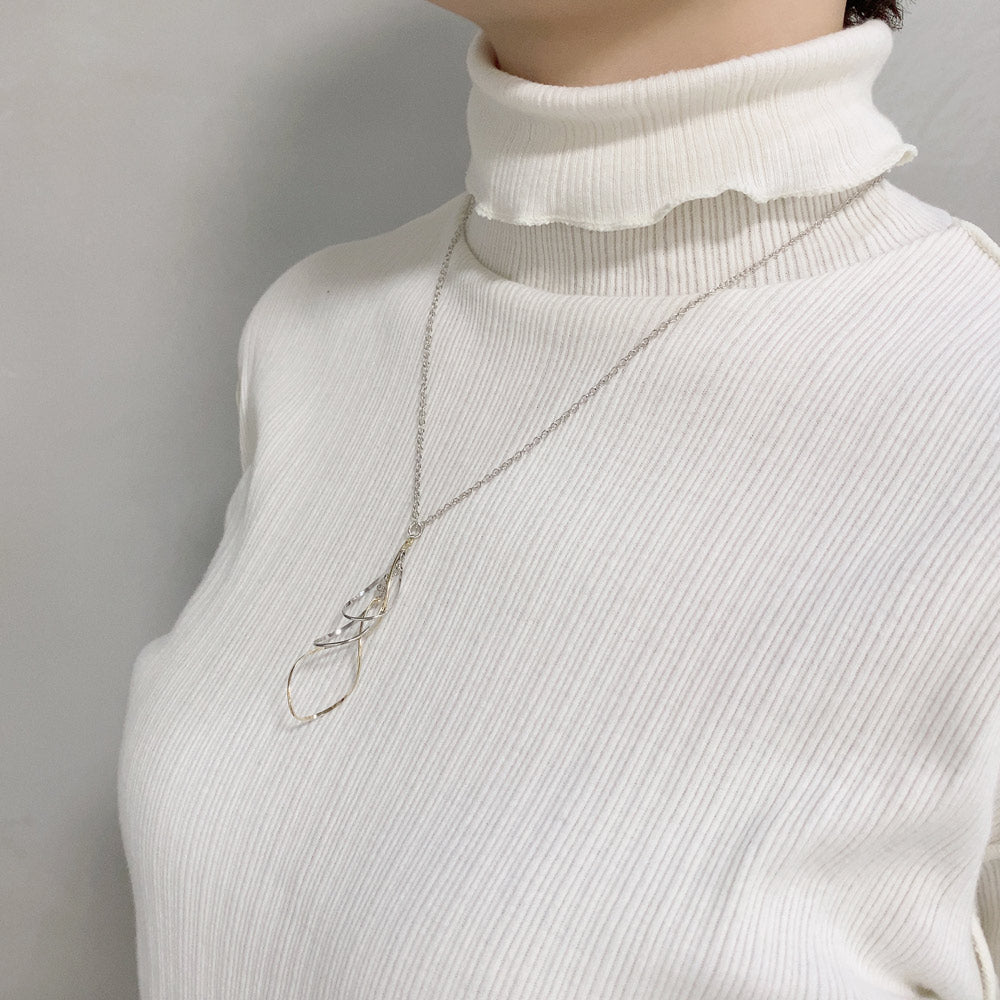 K14GF 高雅に舞い上がる ネックレス|GFP8109YW