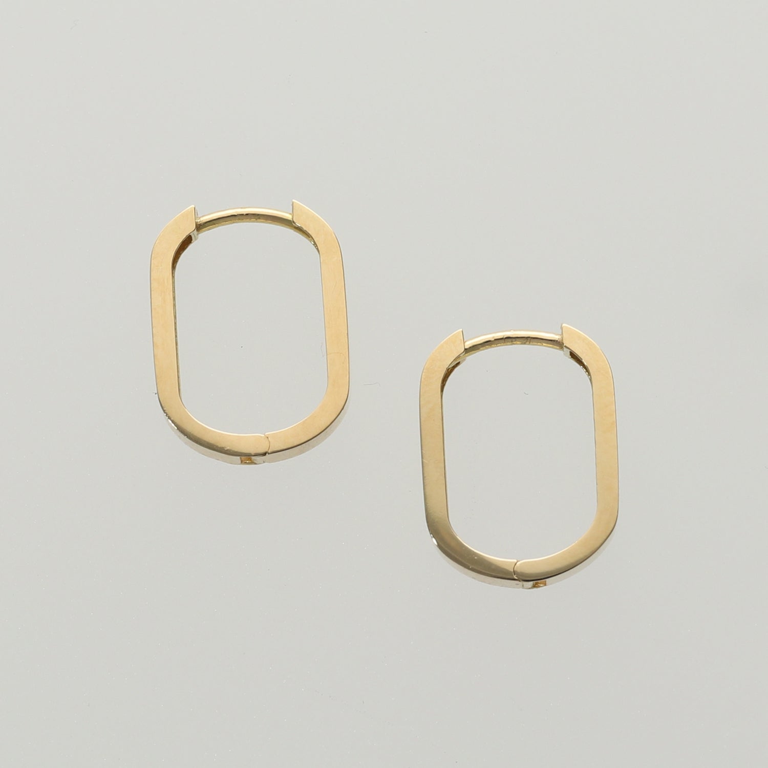 K18 中折れ式 プレーンスクエアフープ ピアス|GHJ0082