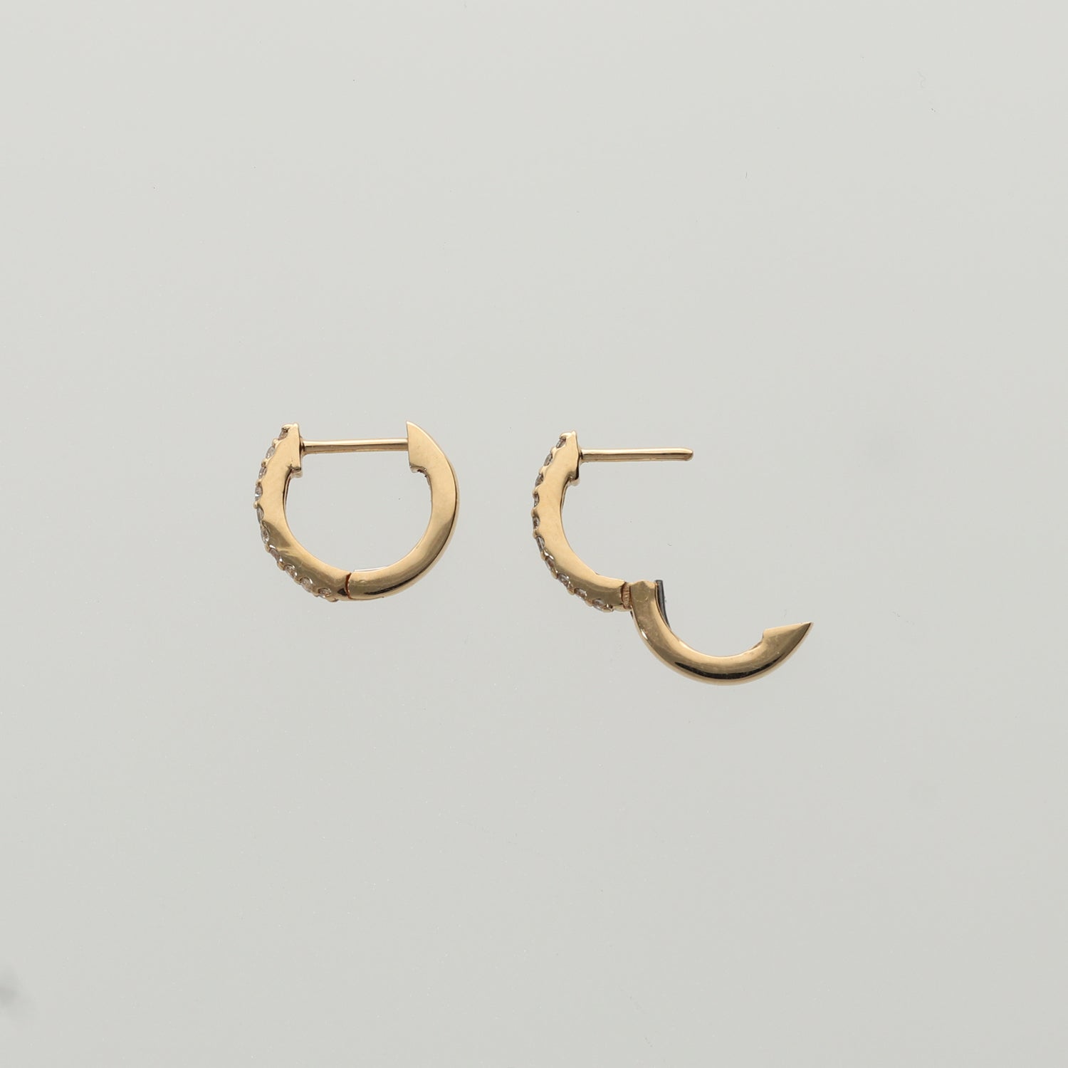 K18 中折れ式 フープメレダイヤモンド ピアス|GHS0006