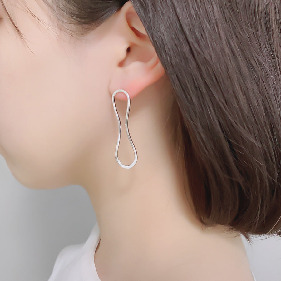 SV999/K18 純銀の抑揚ライン ピアス|GSV1031