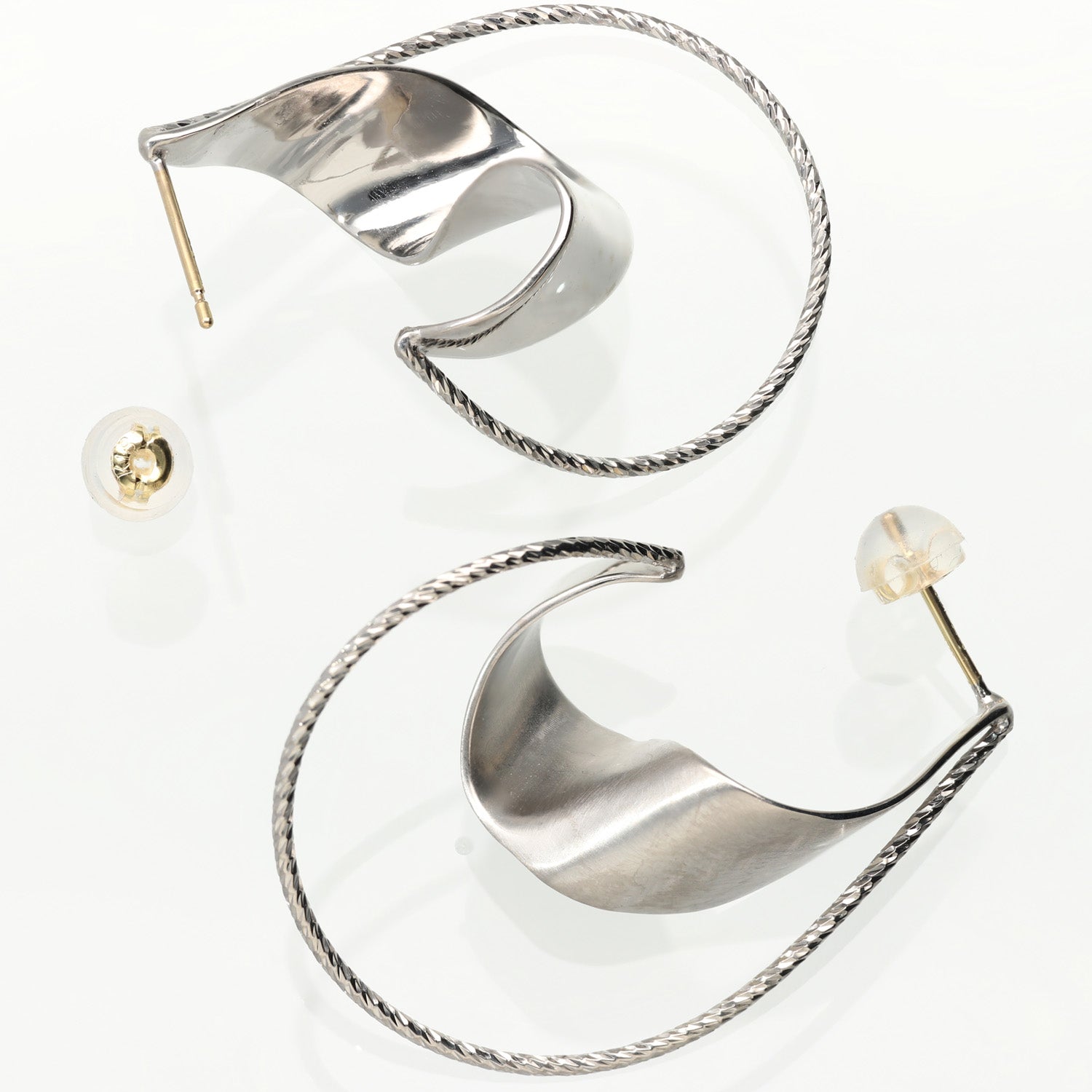 SV925 風に舞う瞬間 ピアス|GSV1033WH