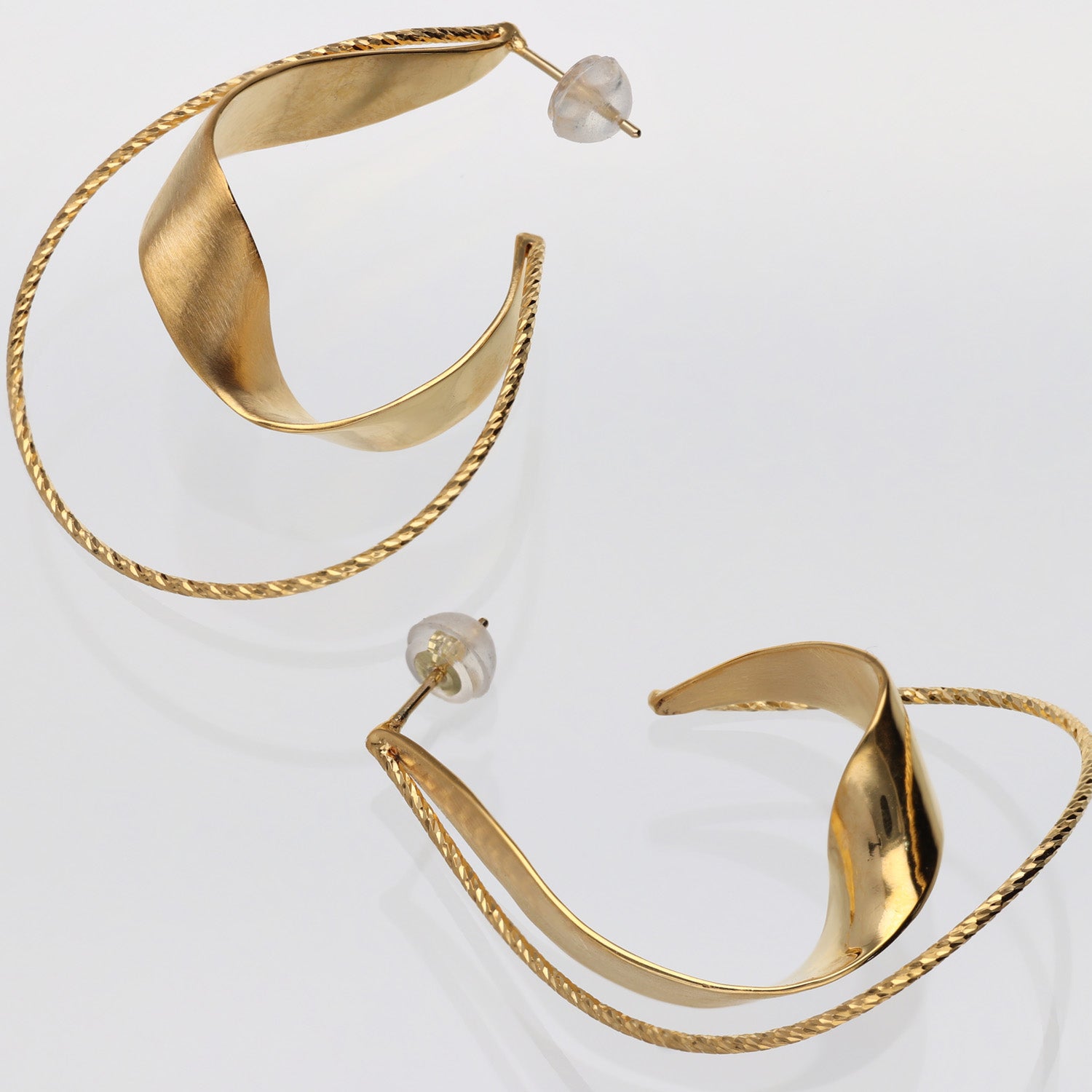 SV925 風に舞う瞬間 ピアス|GSV1034GD