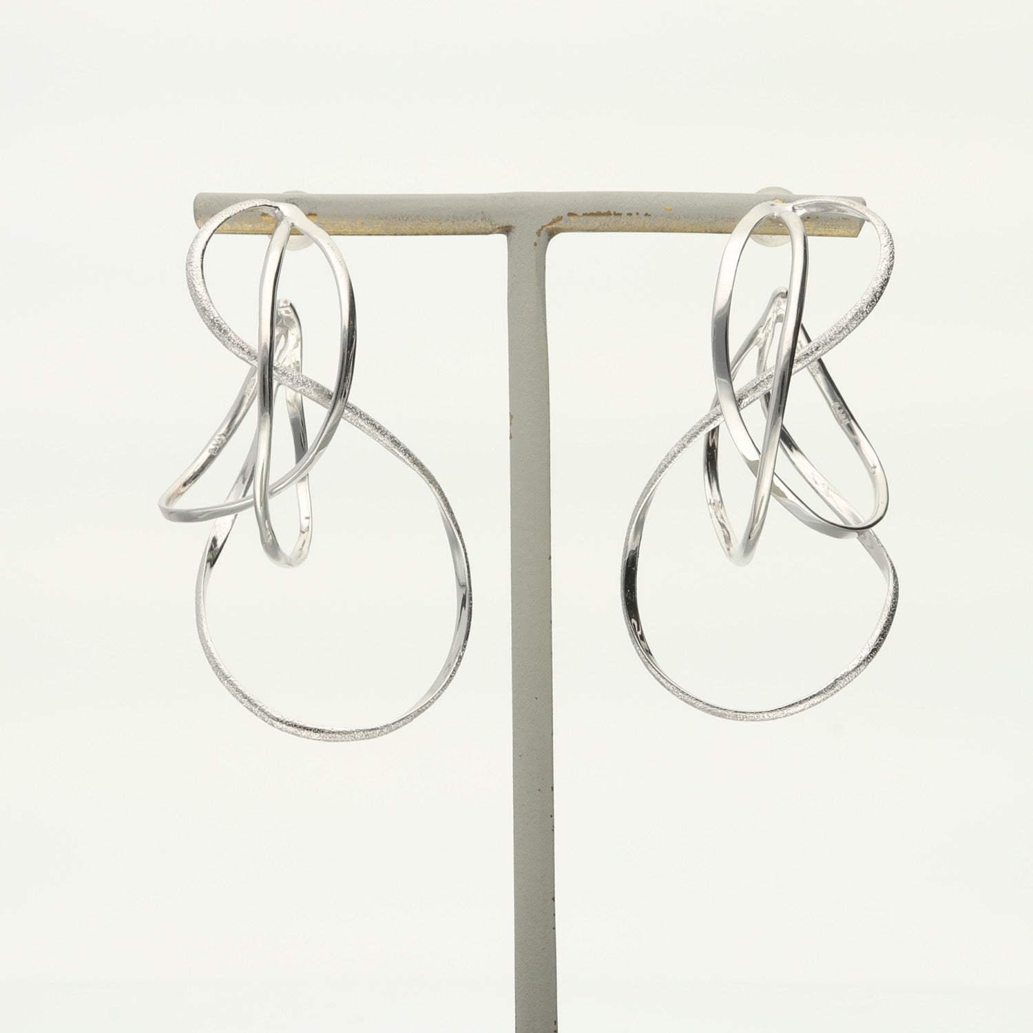 SV925 無限の環 ピアス|GSV1037WH