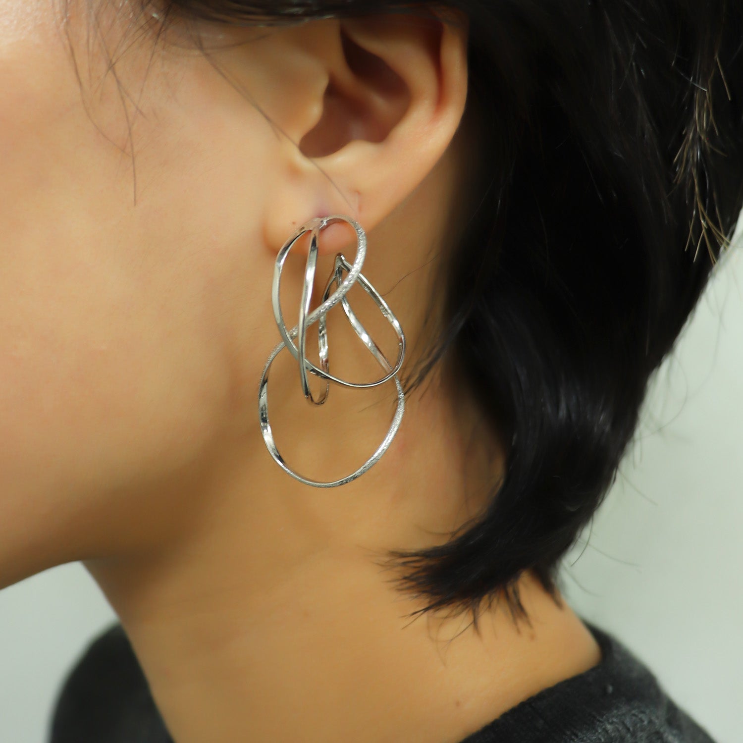 SV925 無限の環 ピアス|GSV1037WH