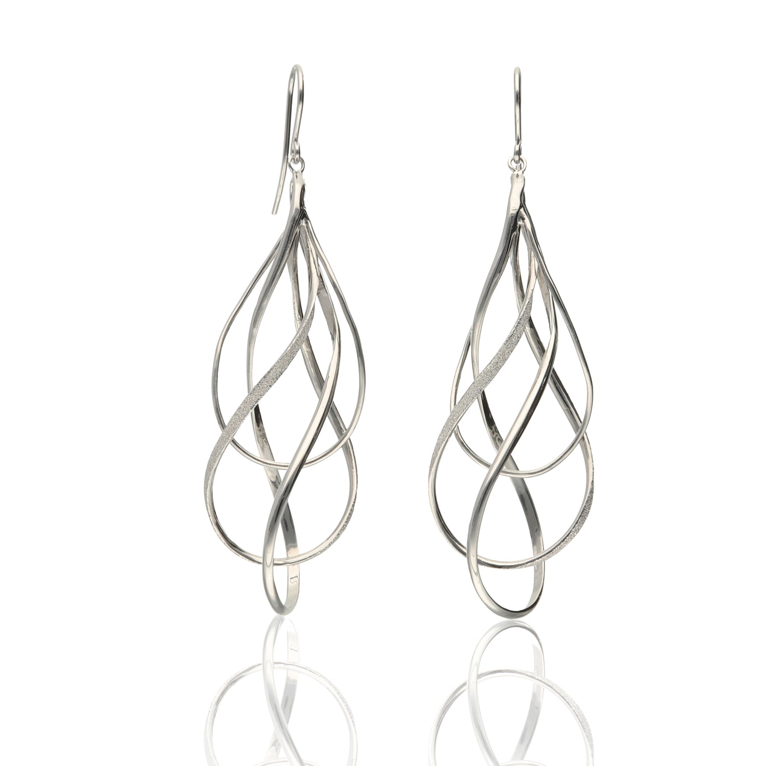 SV925 潤いのループ ピアス|GSV1040WH