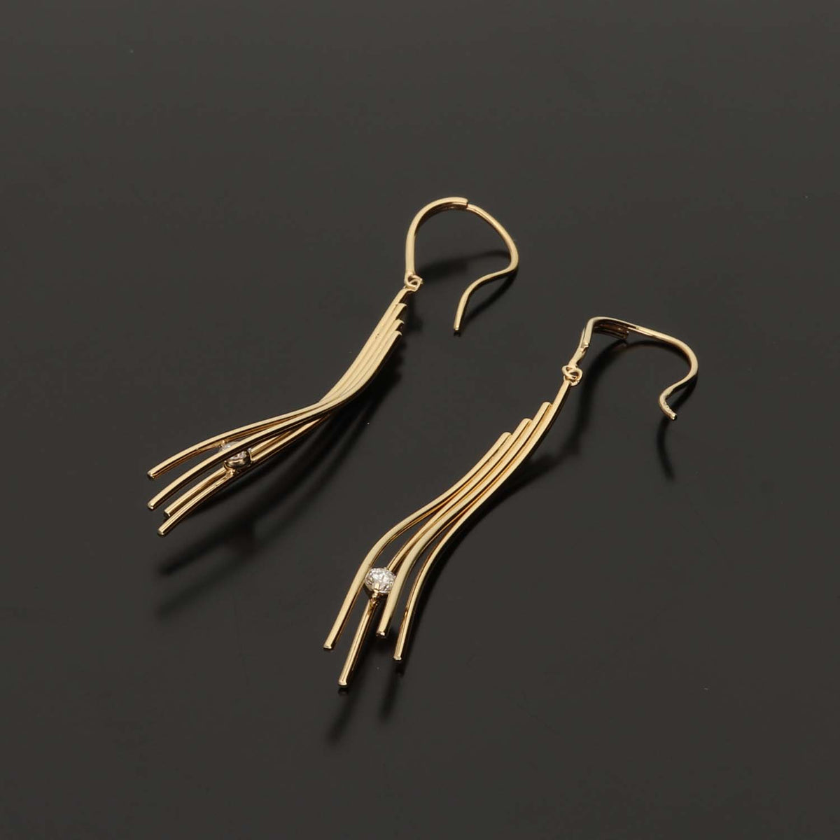 SV925 線に宿る光 ピアス|GSV1042GD