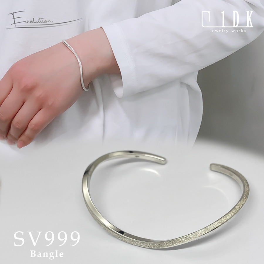 SV999 純銀ウェーブ バングル|GSV3004