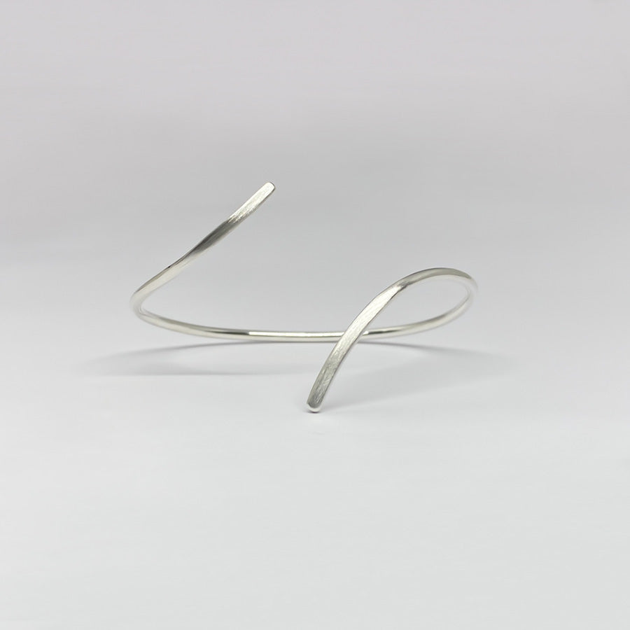 SV999 純銀ツイスト バングル|GSV3005