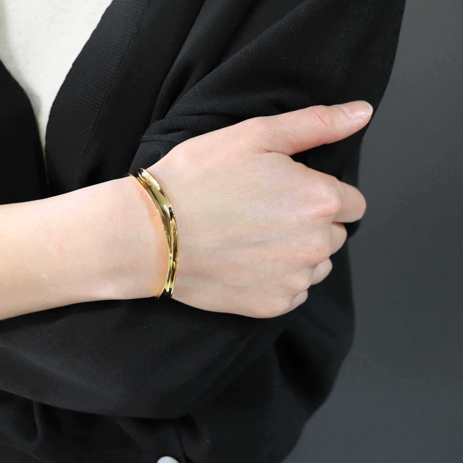 SV925 しなやかに包む バングル|GSV3009GD