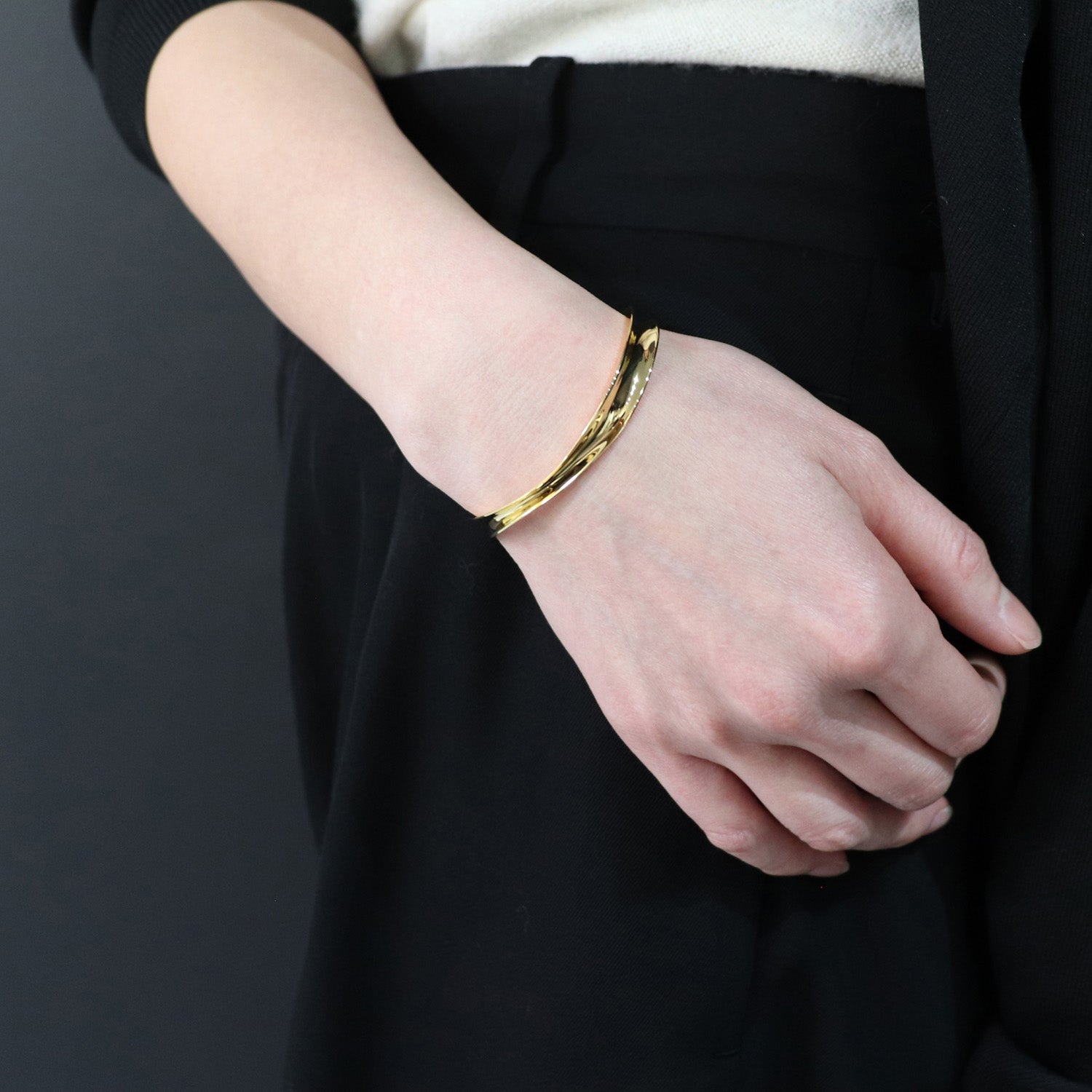 SV925 しなやかに包む バングル|GSV3009GD