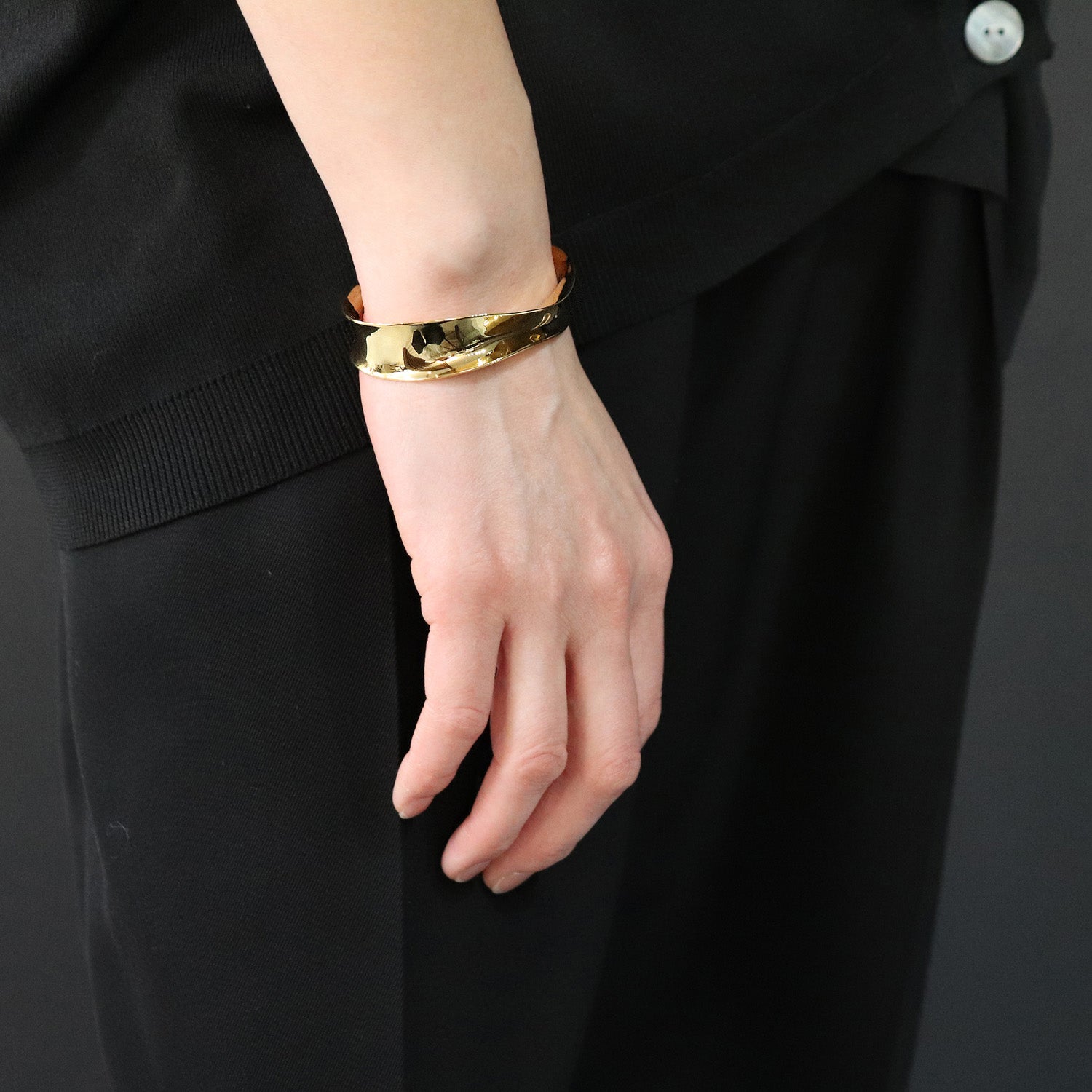 SV925 しなやかに包む バングル|GSV3010GD