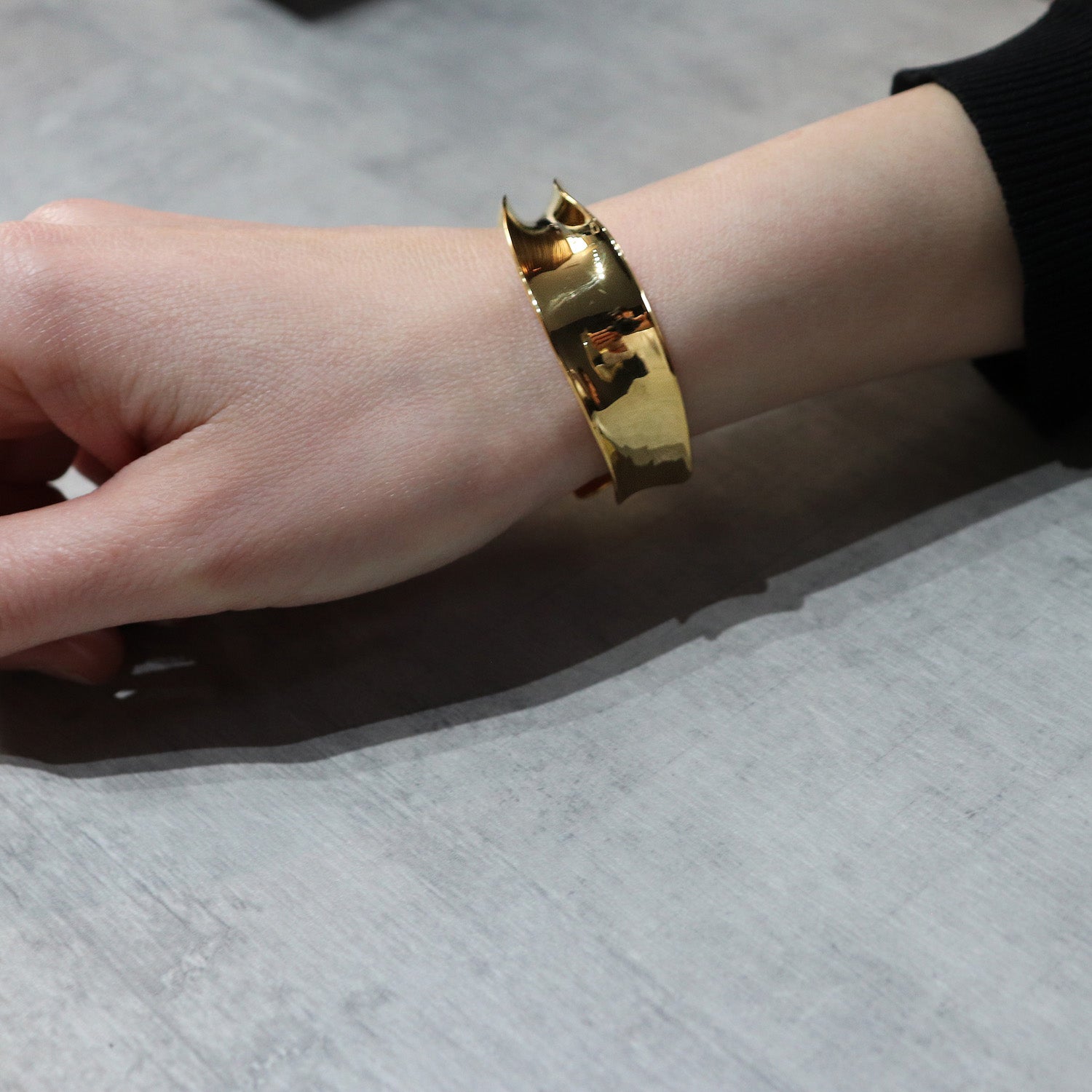 SV925 しなやかに包む バングル|GSV3010GD