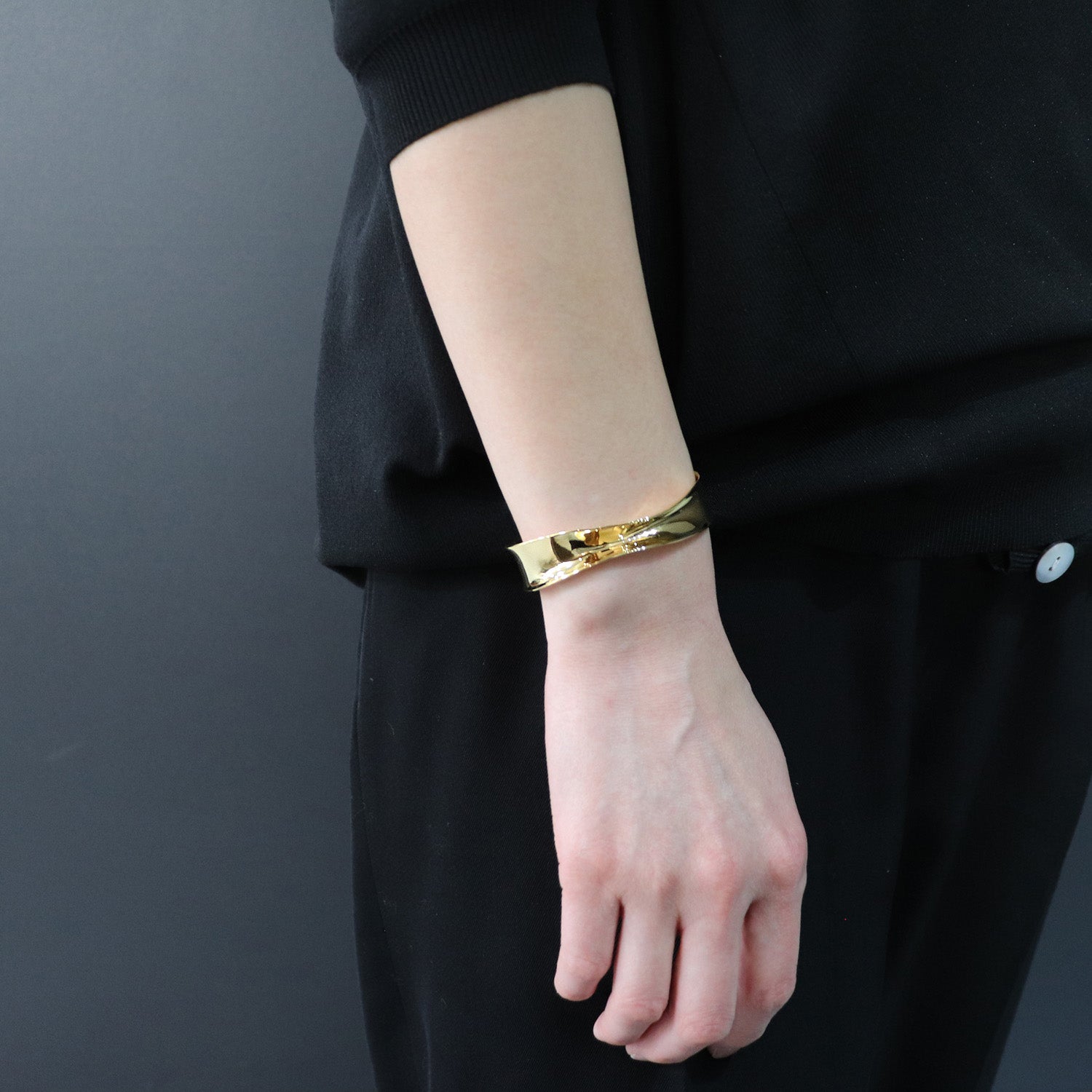 SV925 しなやかに包む バングル|GSV3010GD