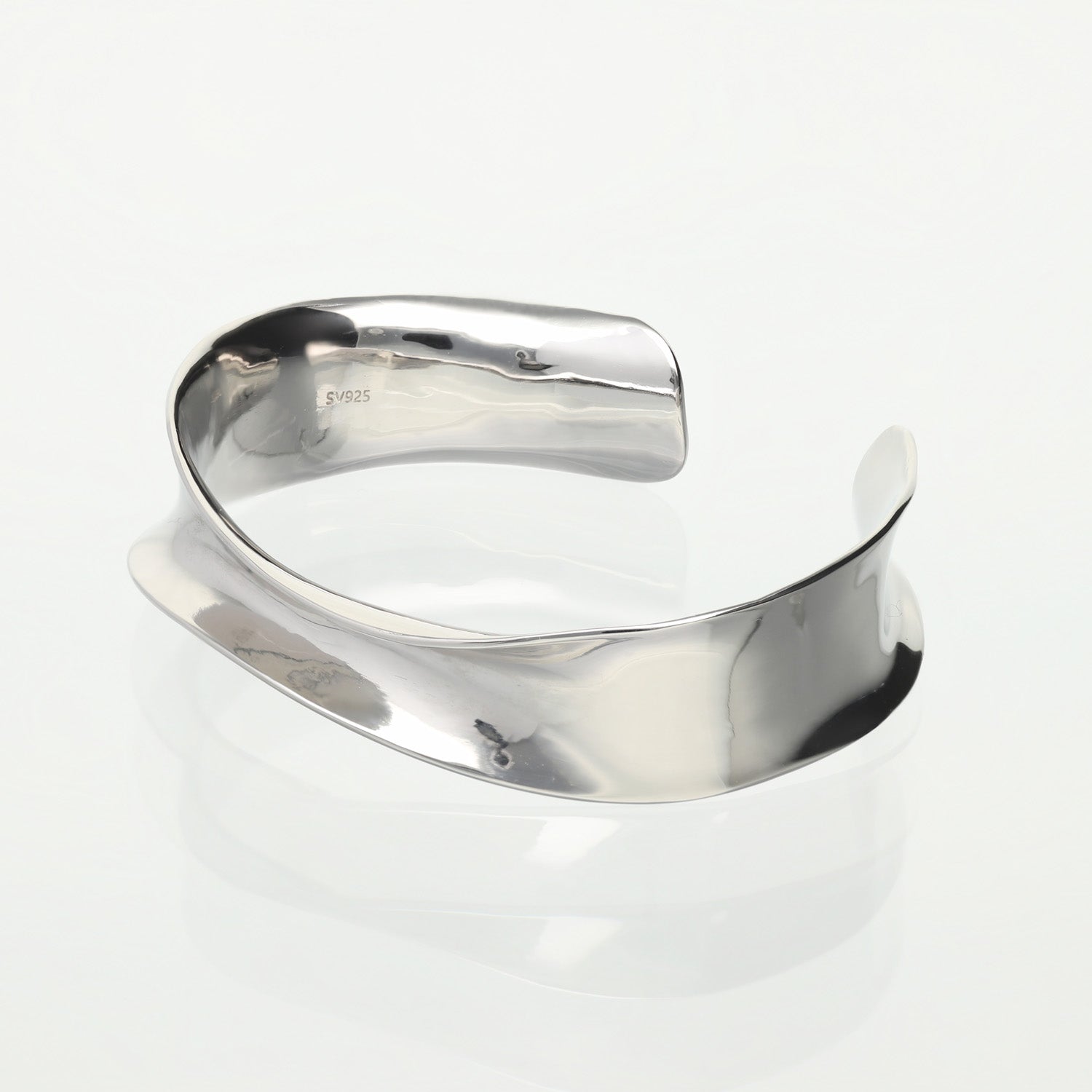 SV925 しなやかに包む バングル|GSV3010WH