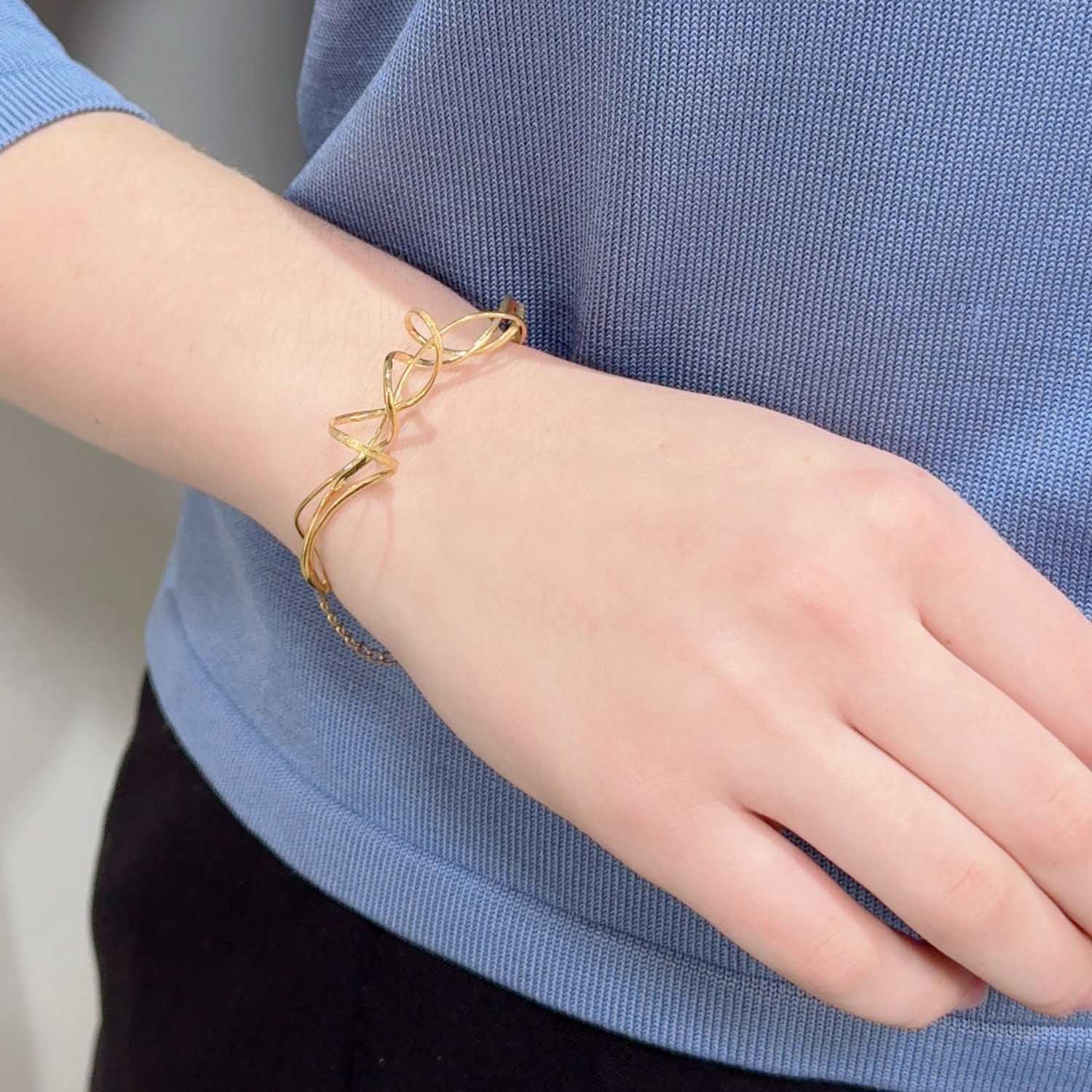 SV925 流れる躍動 バングルブレスレット|GSV3013GD