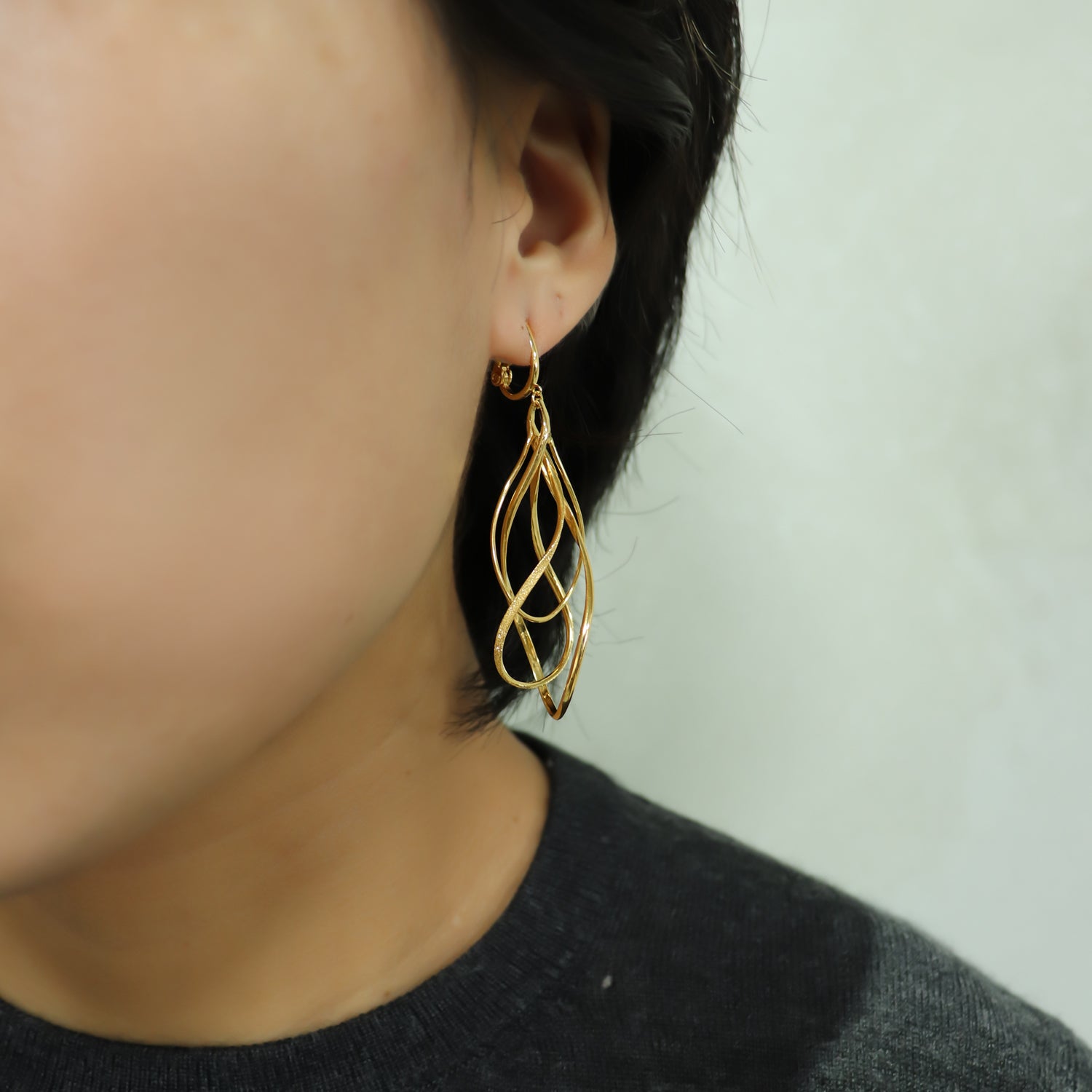 SV925 潤いのループ イヤリング|GSV4026GD