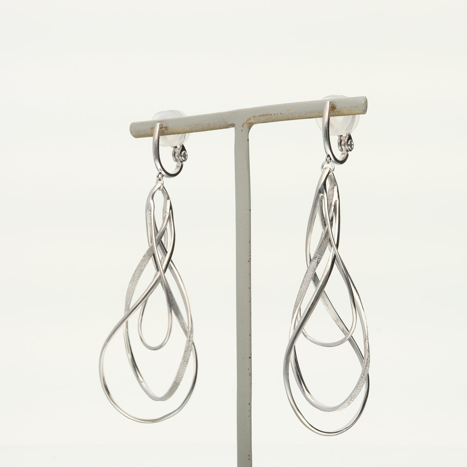 SV925 潤いのループ イヤリング|GSV4026WH