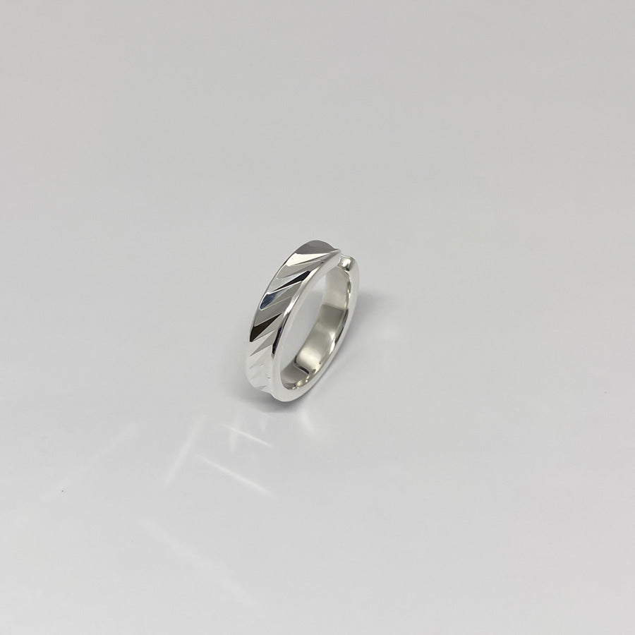 SV999 純銀シャープカット イヤーカフ|GSV5102