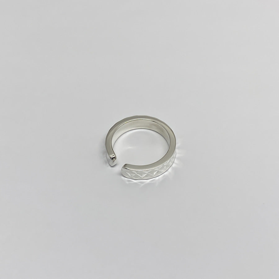 SV999 純銀煌めきカット イヤーカフ|GSV5103