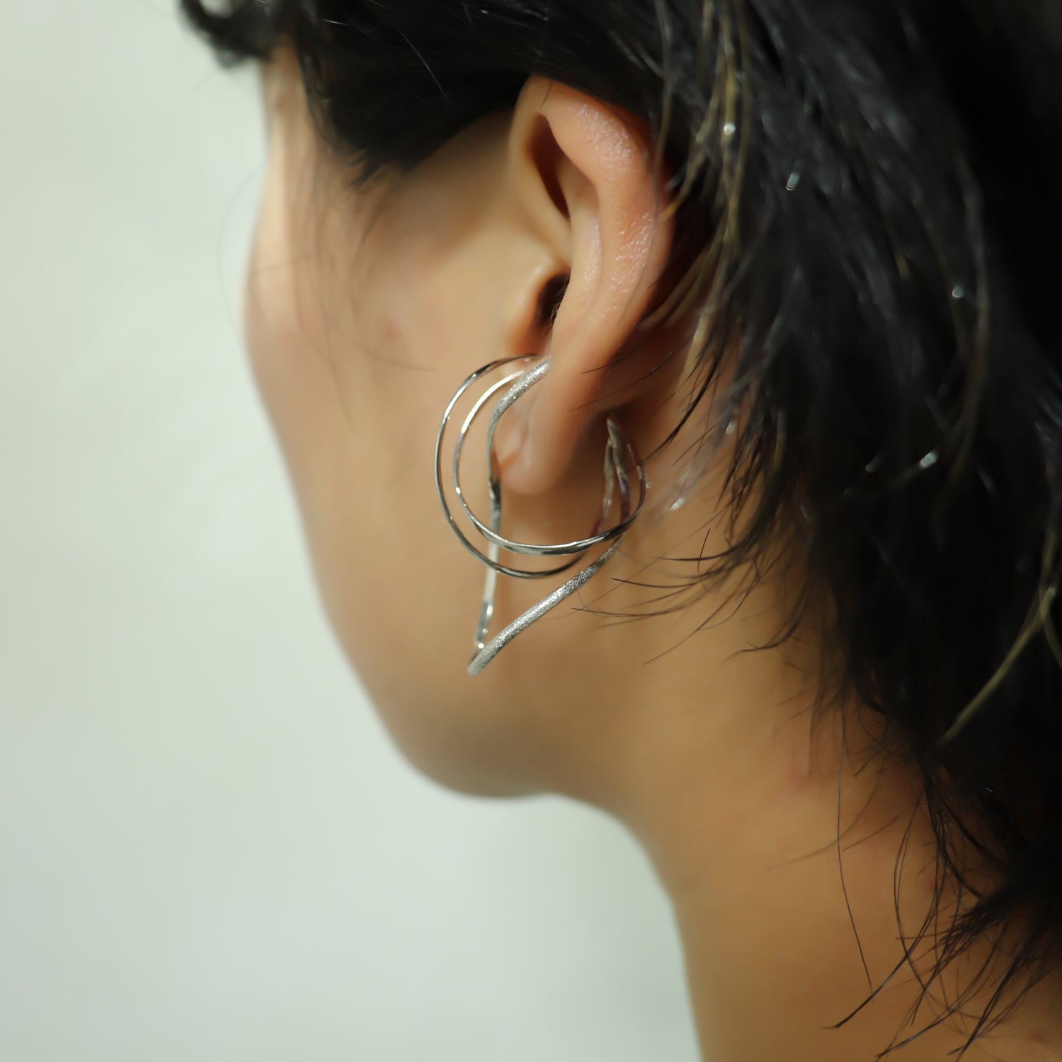 SV925 無限の環 イヤーカフ|GSV5111WH-R・GSV5111WH-L