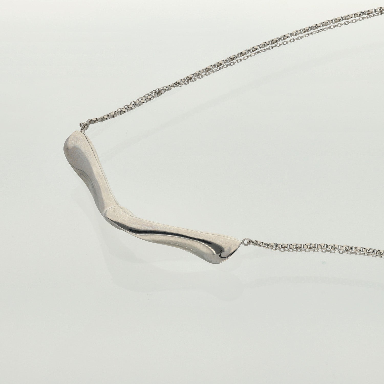 SV925 光沢の揺らぎ ネックレス|GSV8011WH