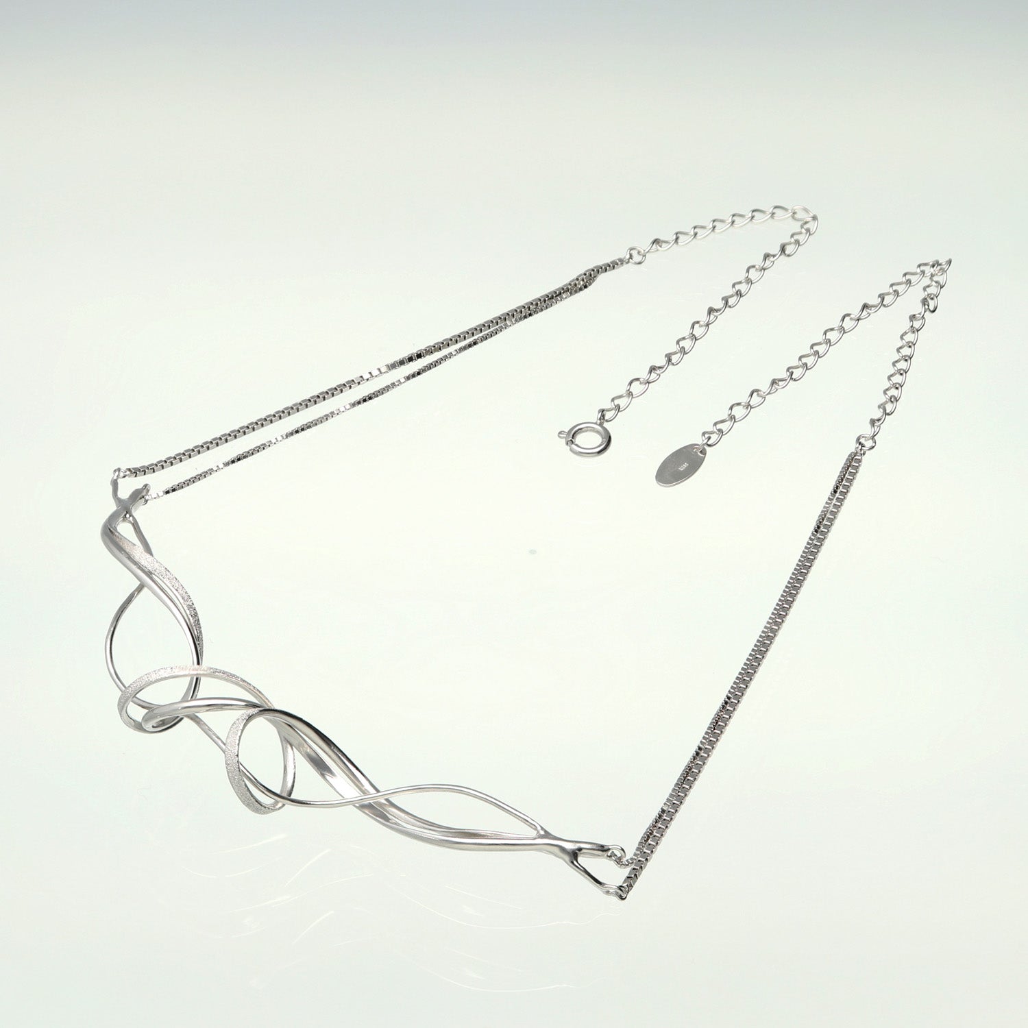 SV925 流れる躍動 ネックレス|GSV8012WH