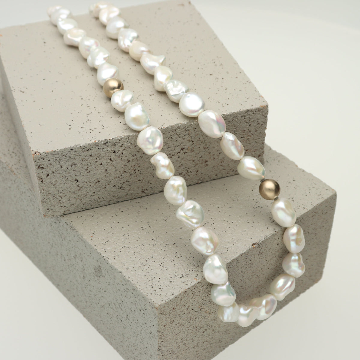 atcs-8022wt_6.jpg?crop=center&  