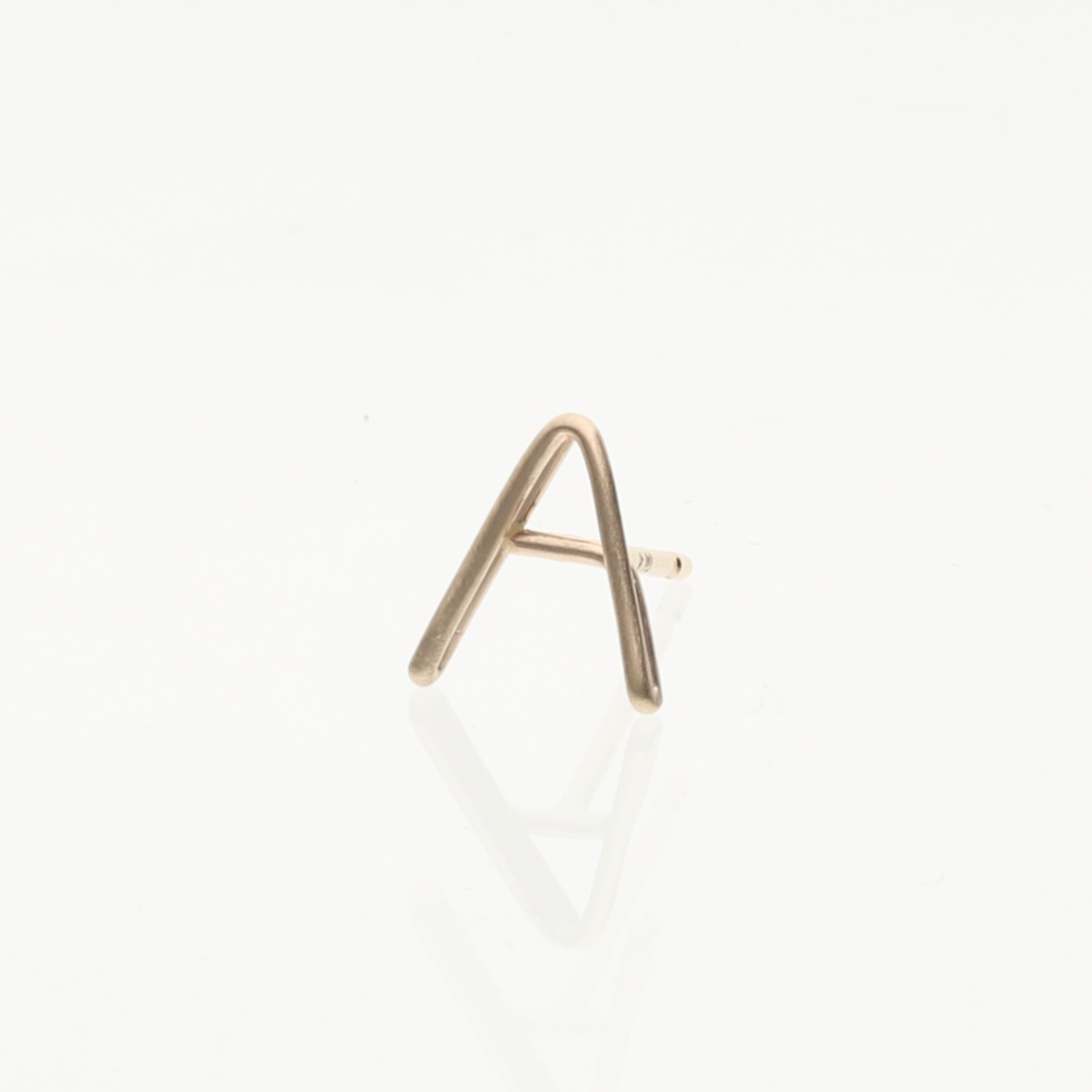 K10  イニシャル  ピアス｜GD-3143A～Z