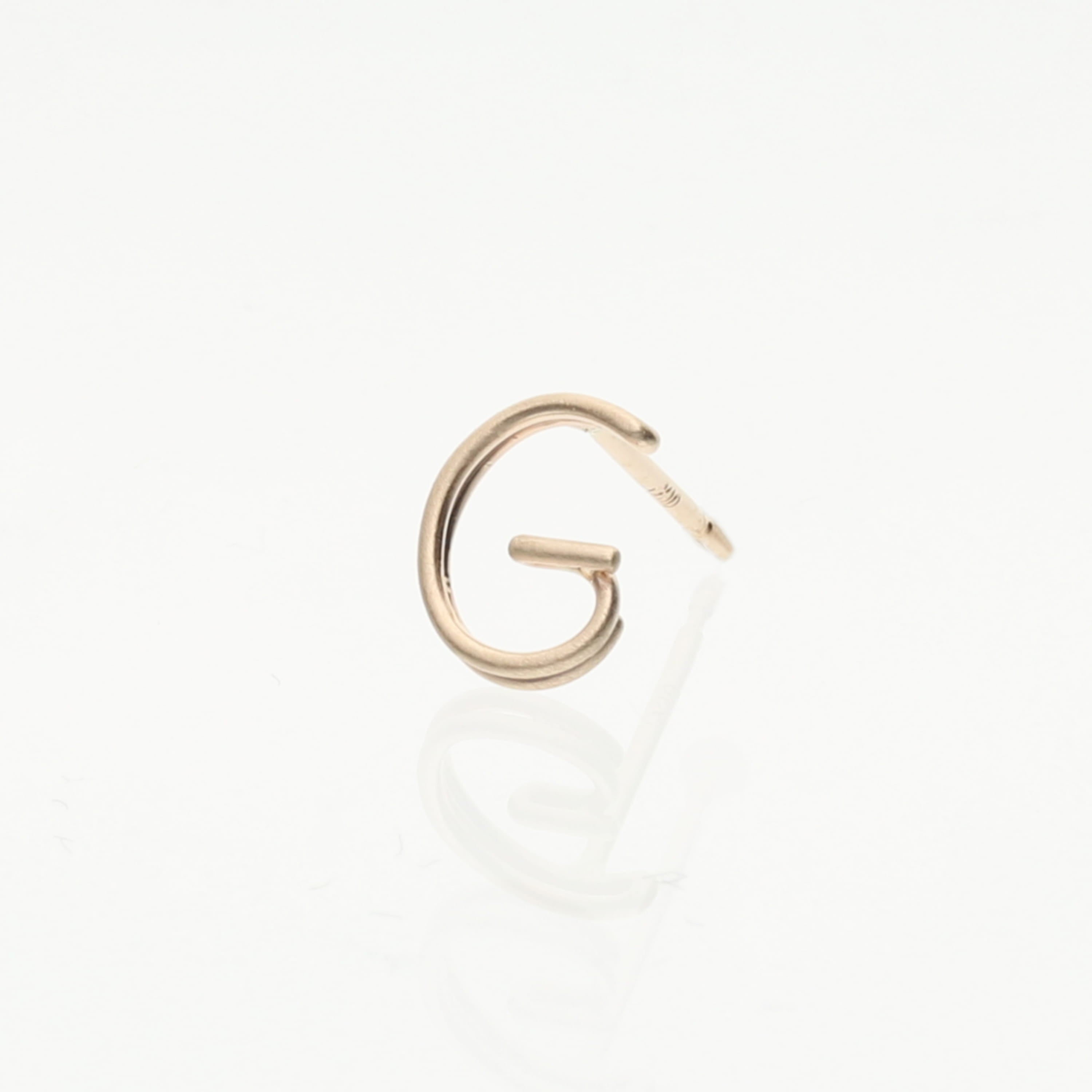 K10  イニシャル  ピアス｜GD-3143A～Z