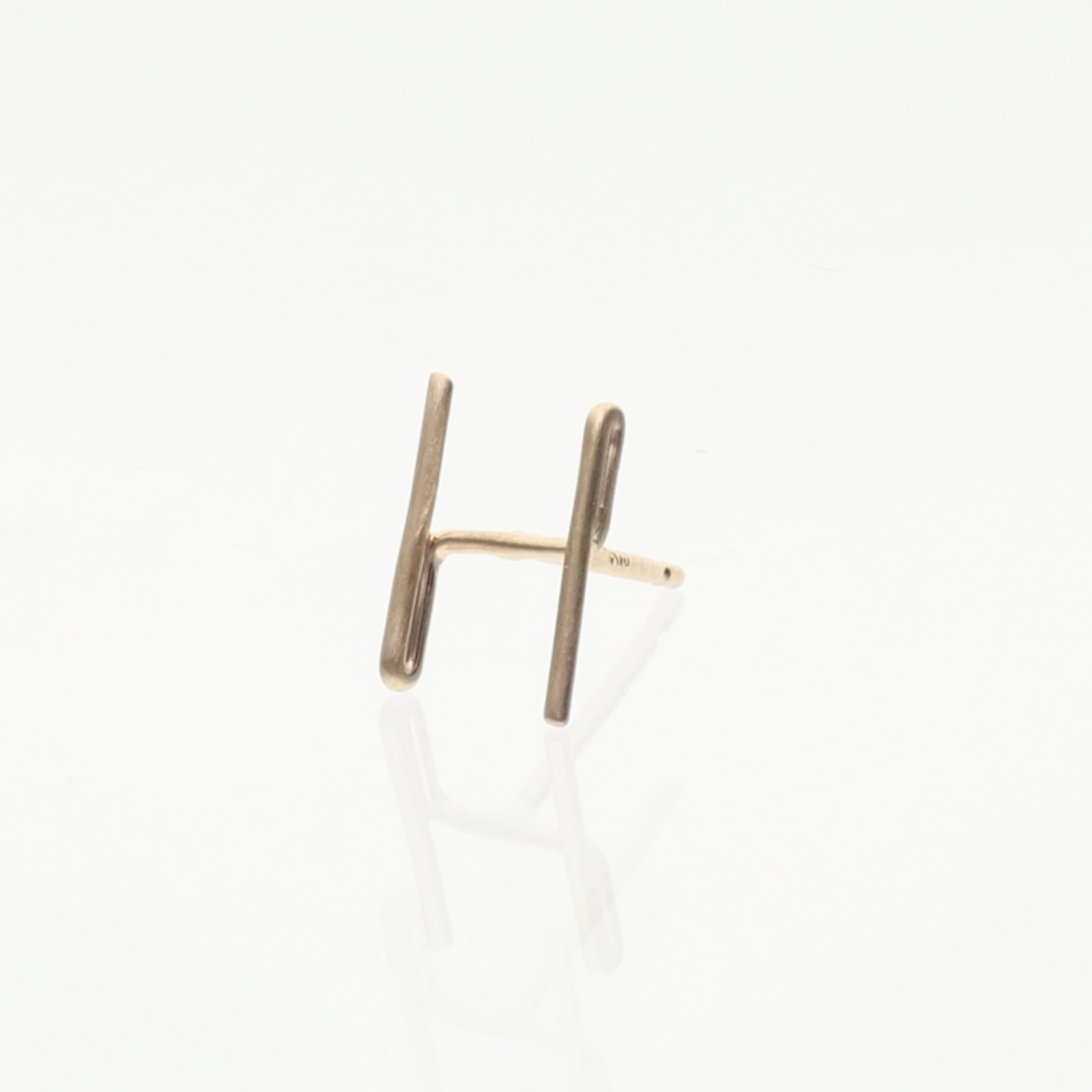 K10  イニシャル  ピアス｜GD-3143A～Z