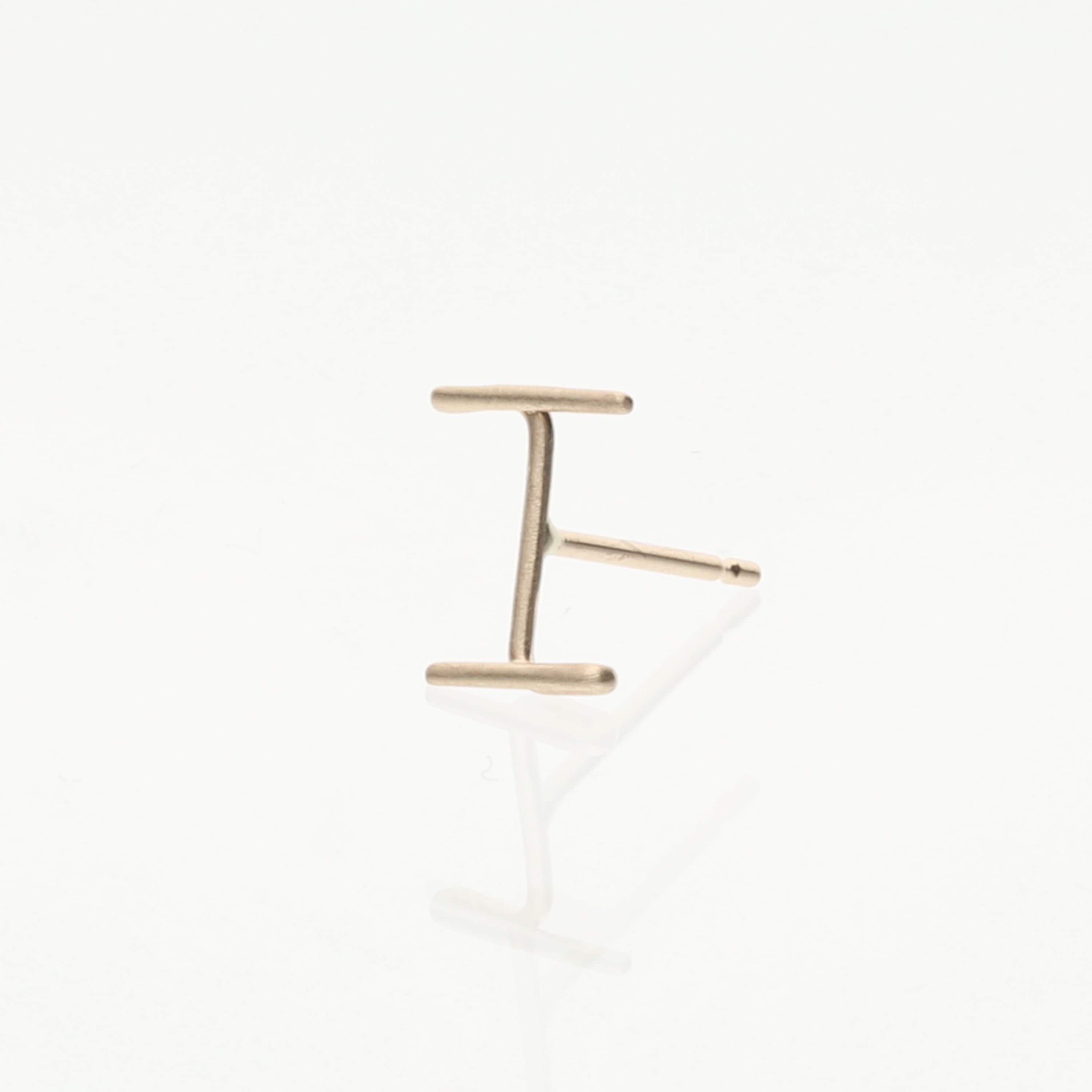 K10  イニシャル  ピアス｜GD-3143A～Z