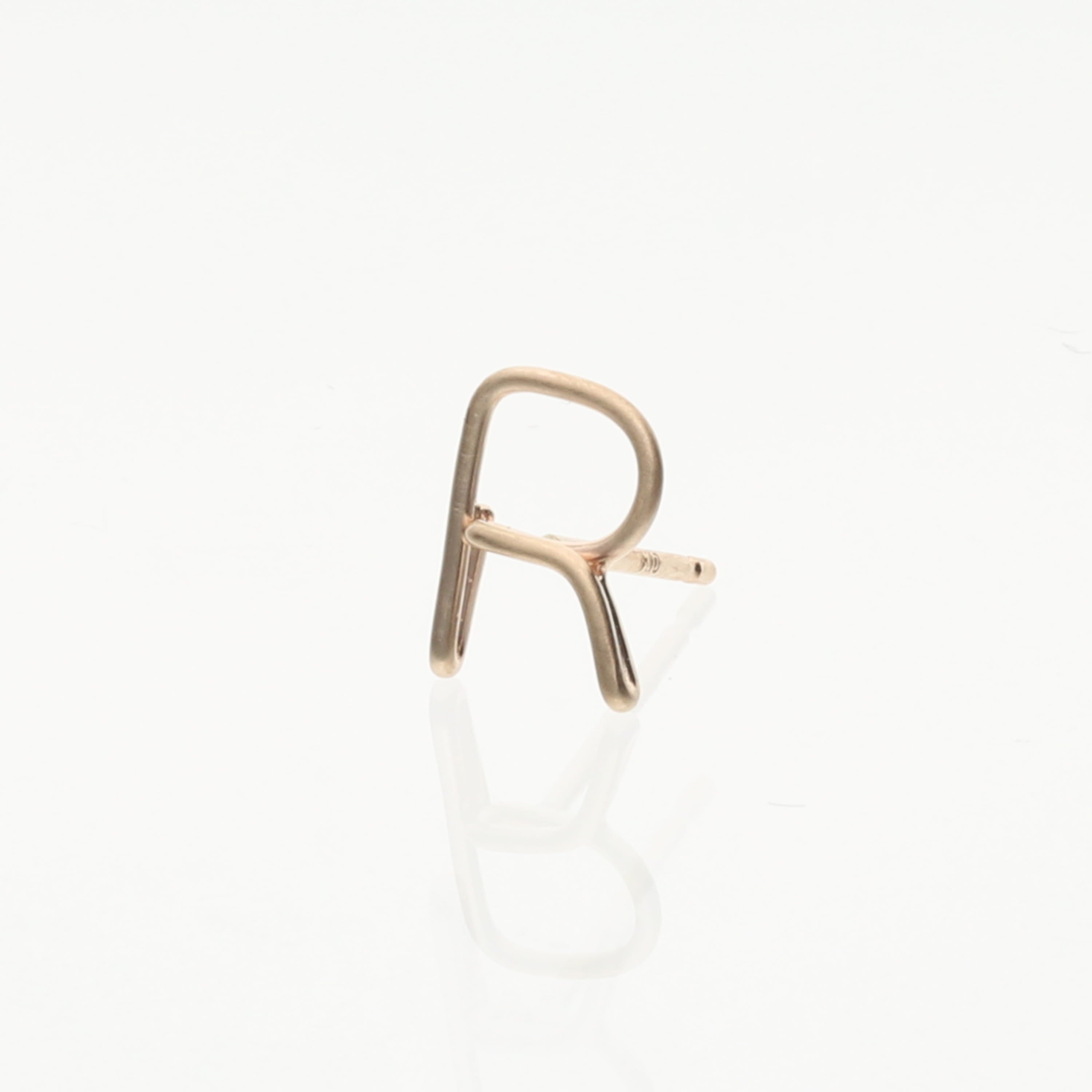 K10  イニシャル  ピアス｜GD-3143A～Z