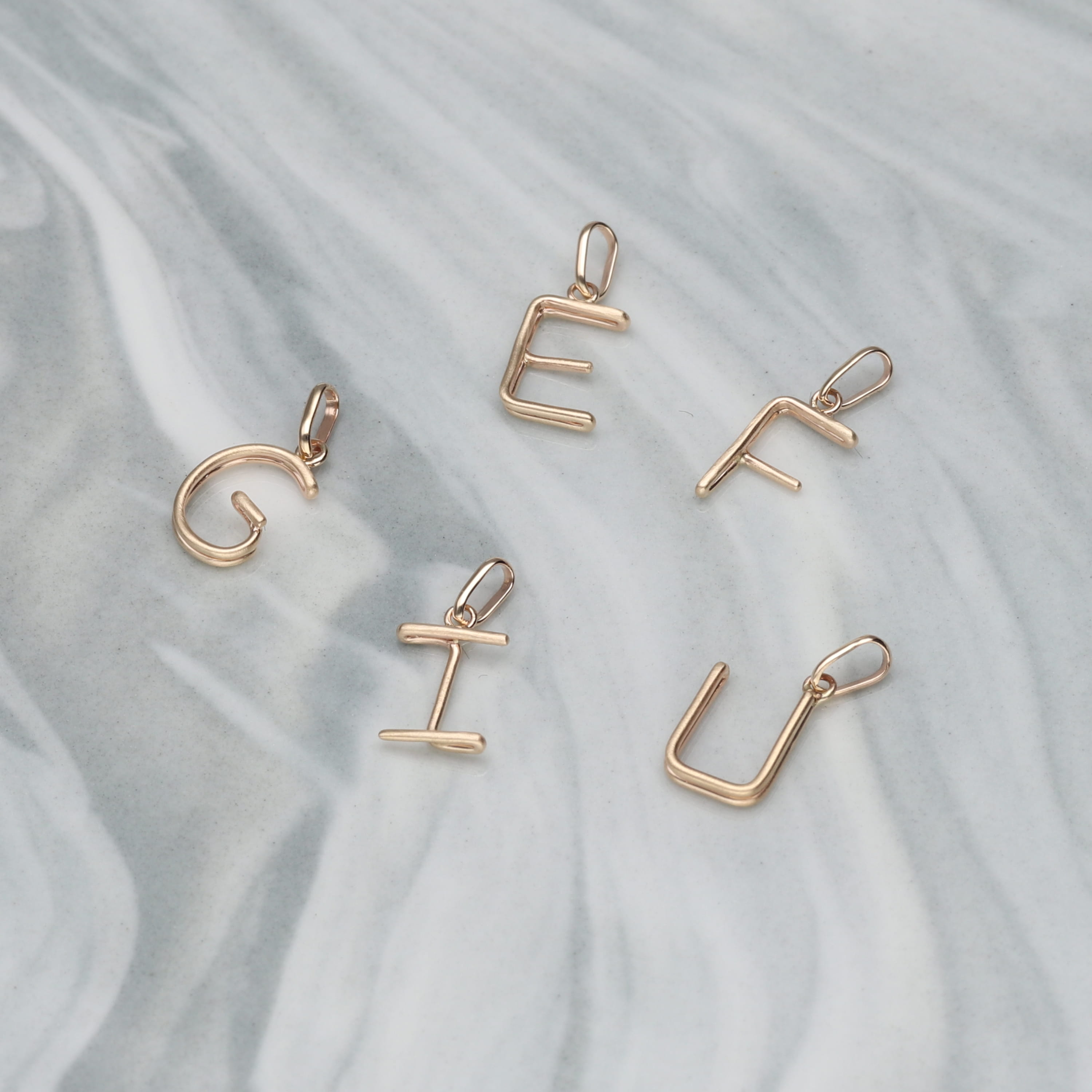 K10  イニシャル  ペンダントトップ｜GD-8023A～Z