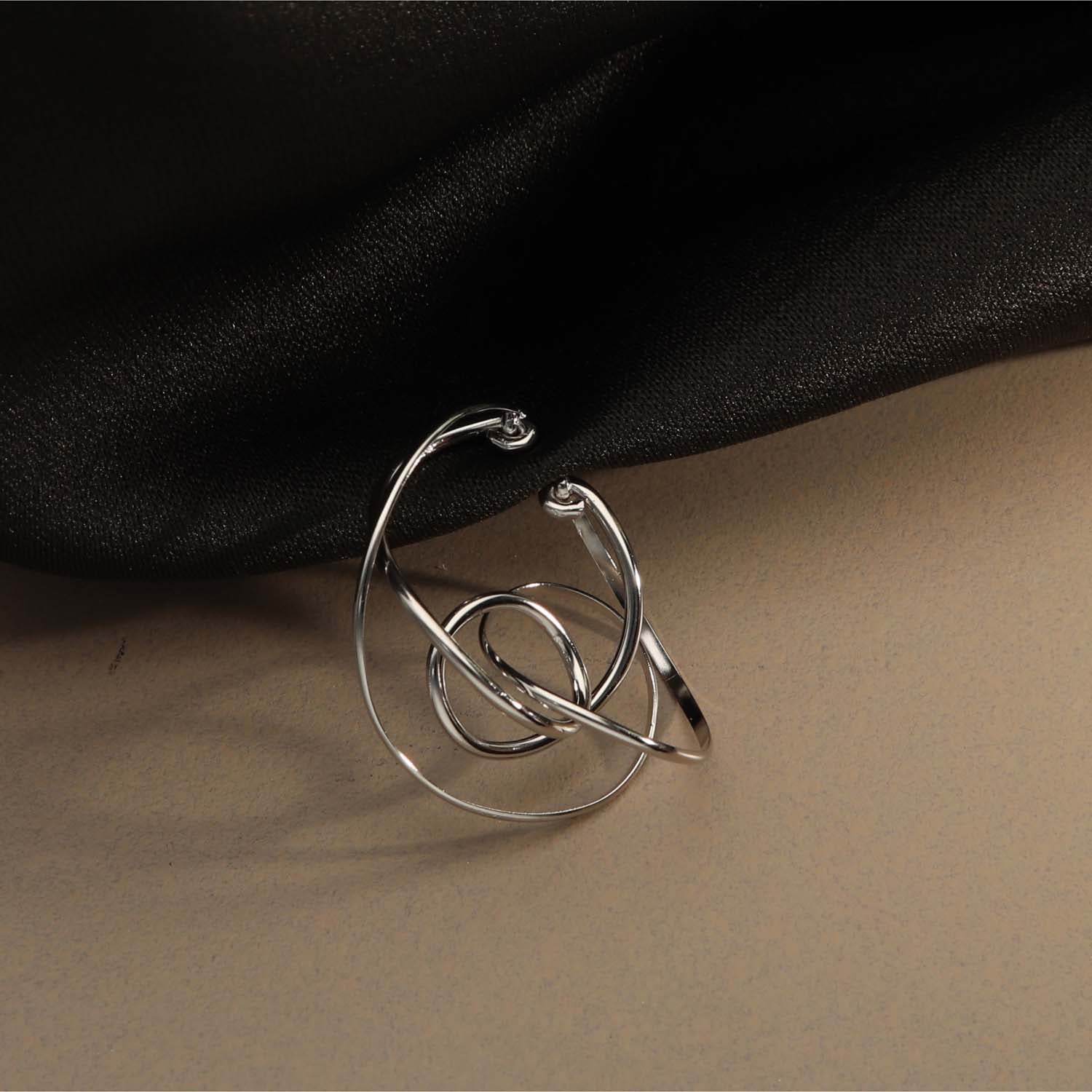 K14GF  芽吹きのそよぎ  イヤーカフ｜GFC5014WH