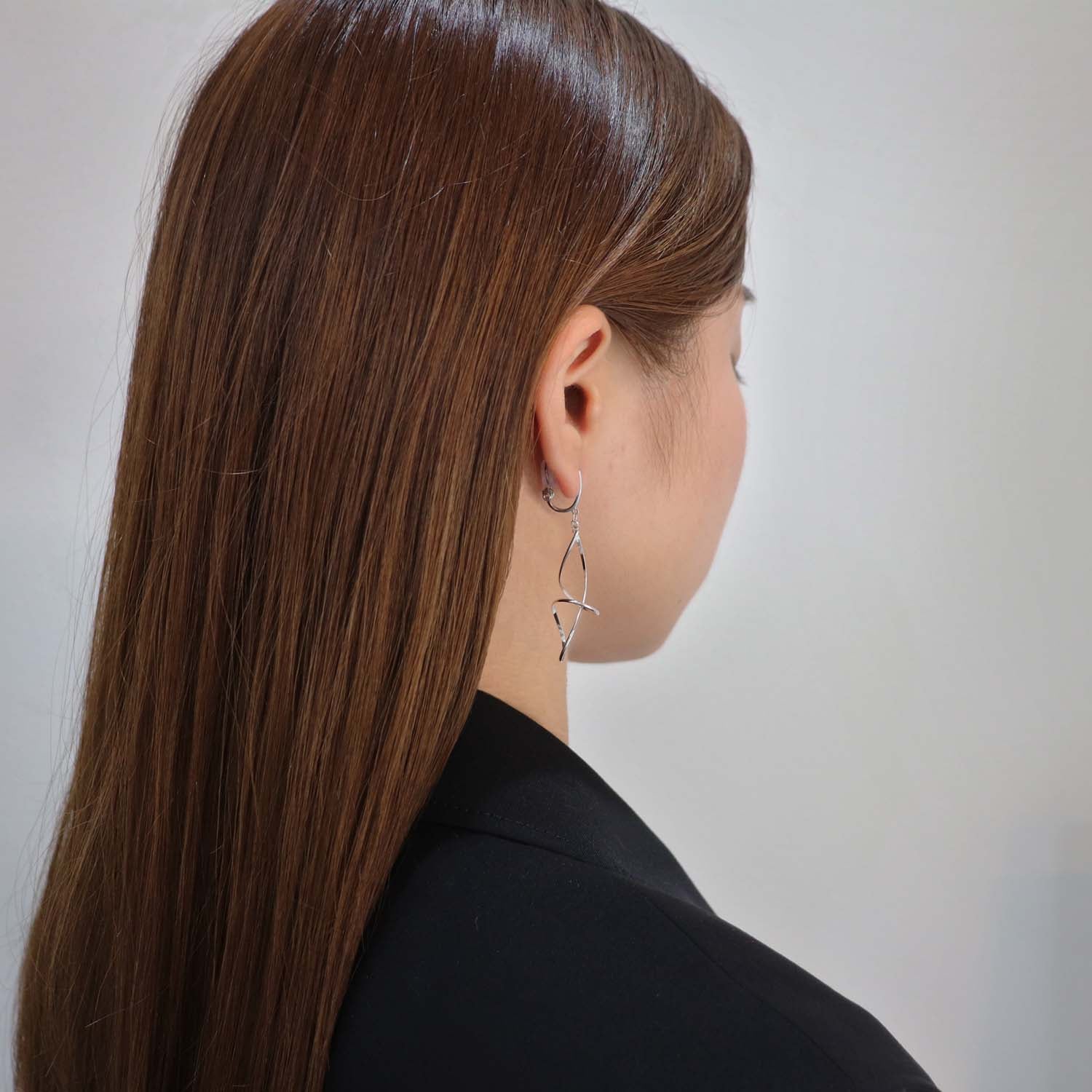 K14GF/SV  葉音のひと息  イヤリング｜GFE4169WH