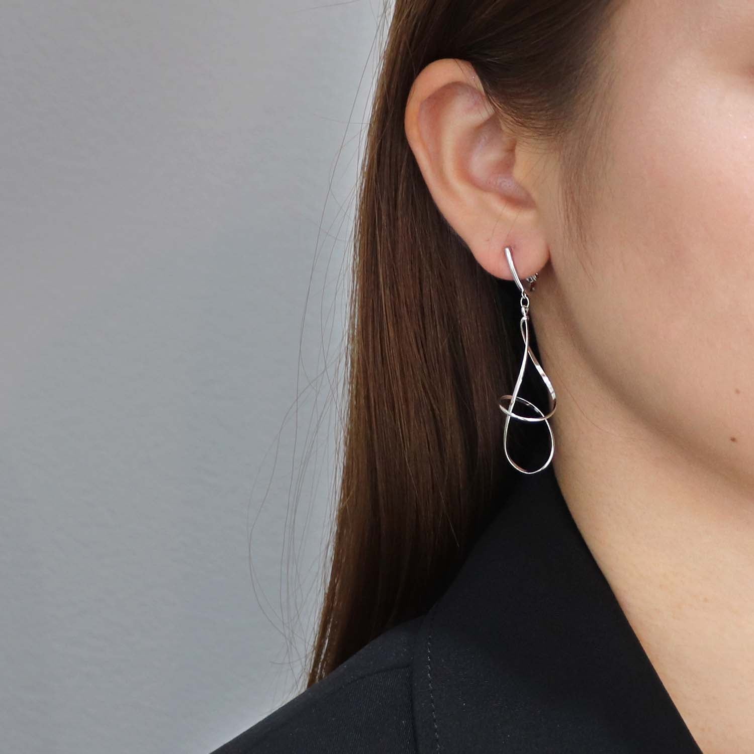 K14GF/SV  葉音のひと息  イヤリング｜GFE4169WH