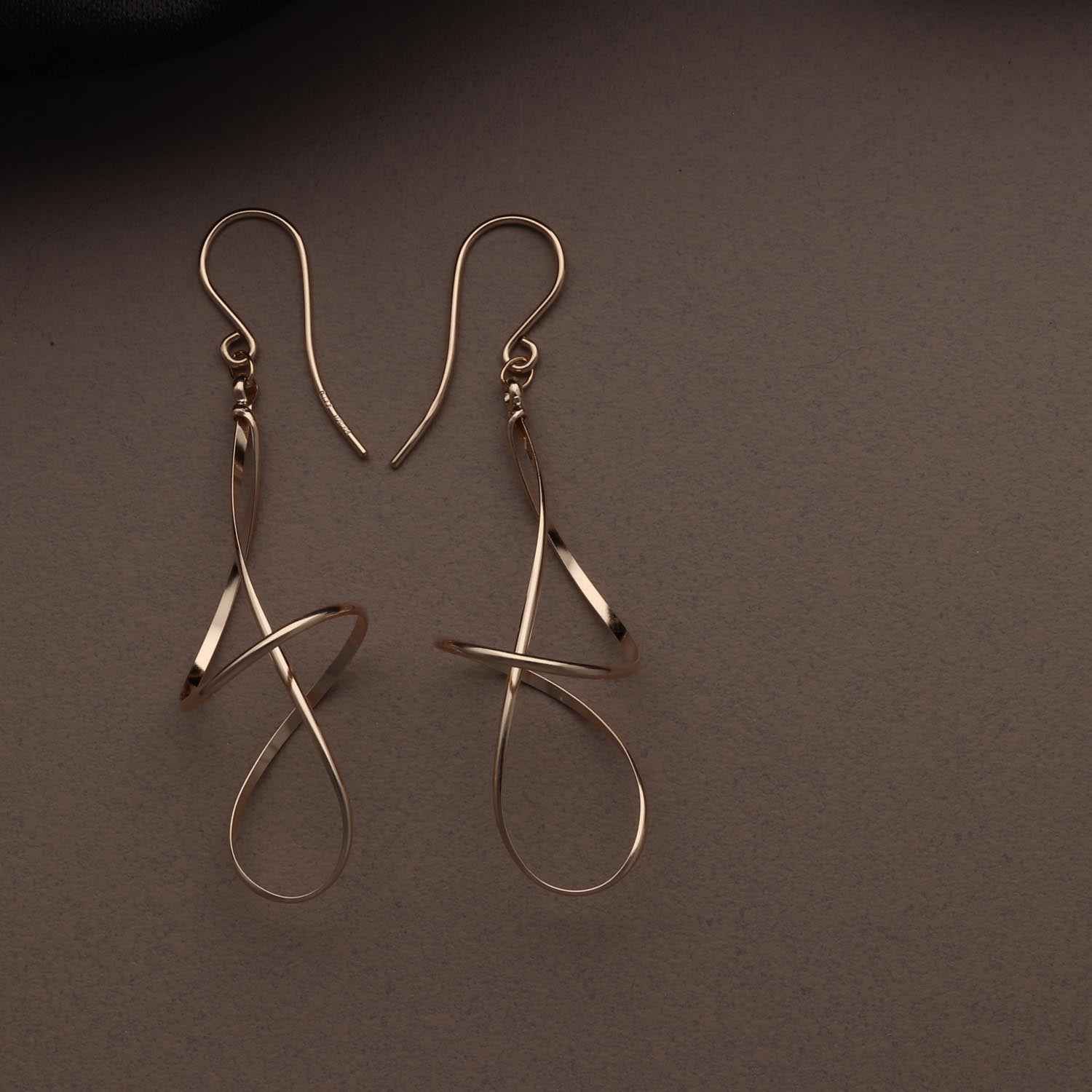 K14GF  葉音のひと息  ピアス｜GFP1358GD