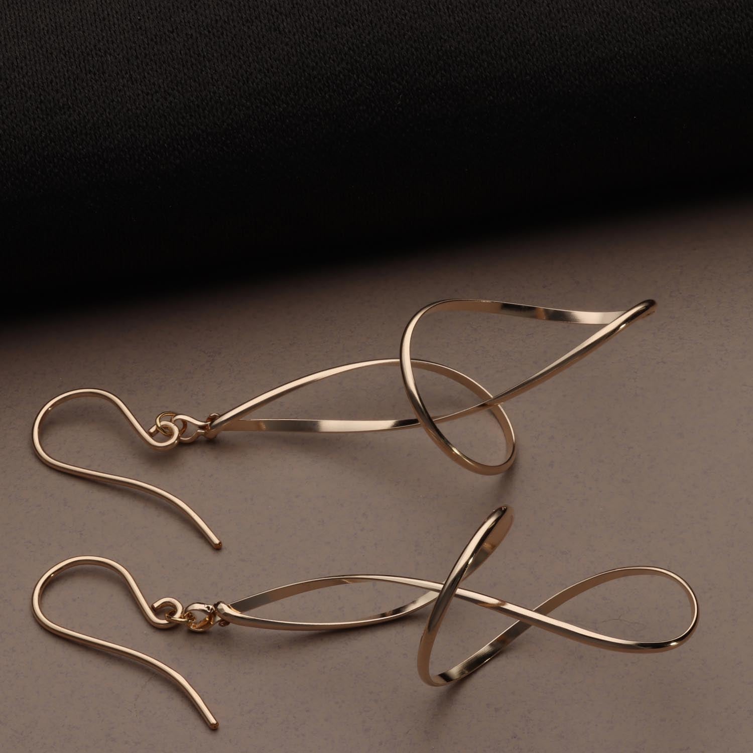 K14GF  葉音のひと息  ピアス｜GFP1358GD