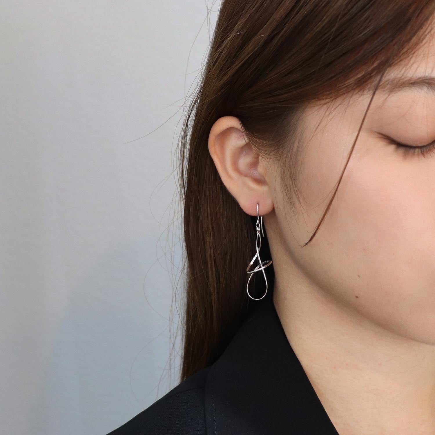 eaphi ピアス Aquvii（アクビ） | Buzzz Pierce | HAMADARAKAとのコラボによる
